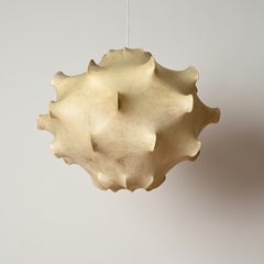 Beige Taraxacum- Kokon-Anhänger aus der Mitte des Jahrhunderts von Castiglioni für Flos, Italien 1960er Jahre