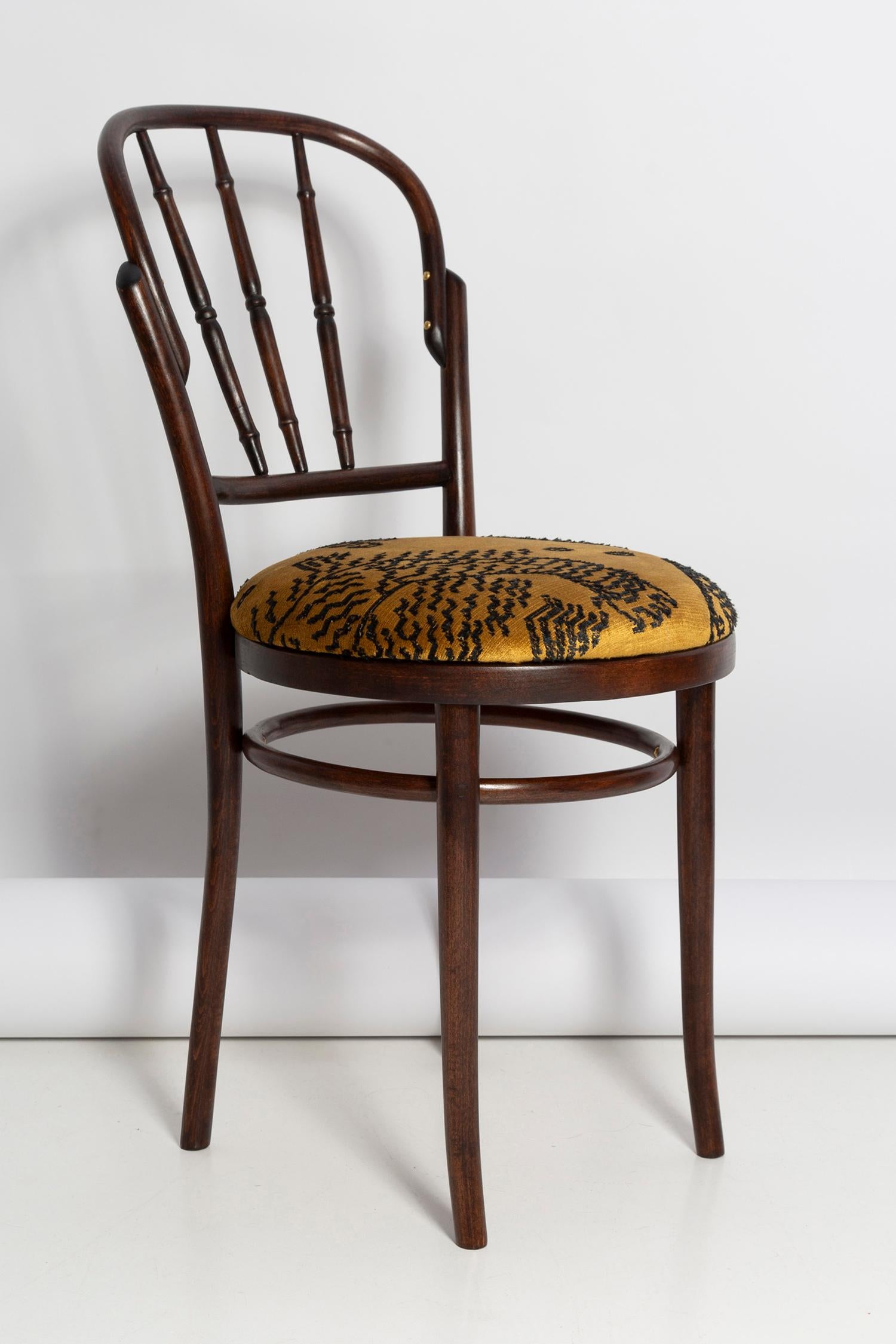 Mid-Century Modern Mid Century Beige Tiger Dedar Velvet Vintage Chair, Fameg Factory, Poland, 1960s For Sale