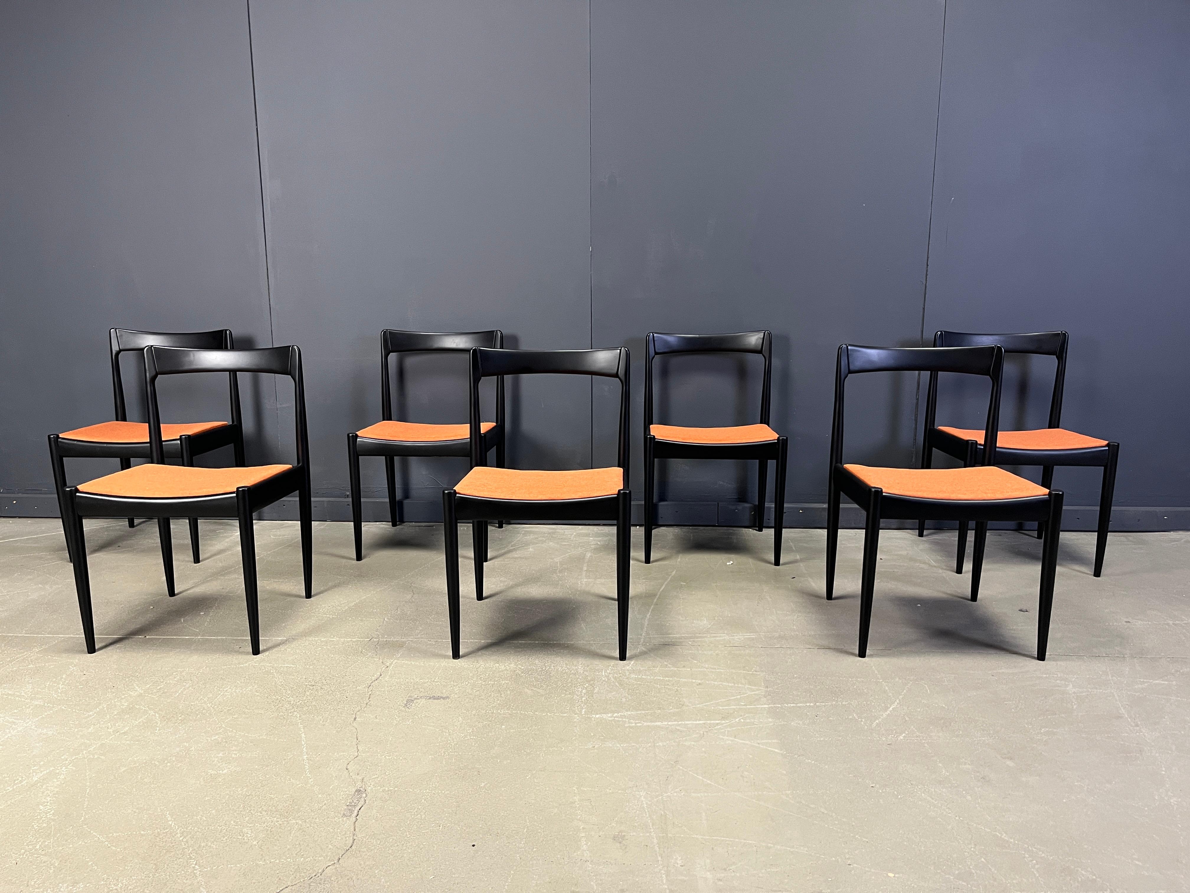Sillas de comedor belgas de mediados de siglo, años 60 - juego de 7 en venta 5
