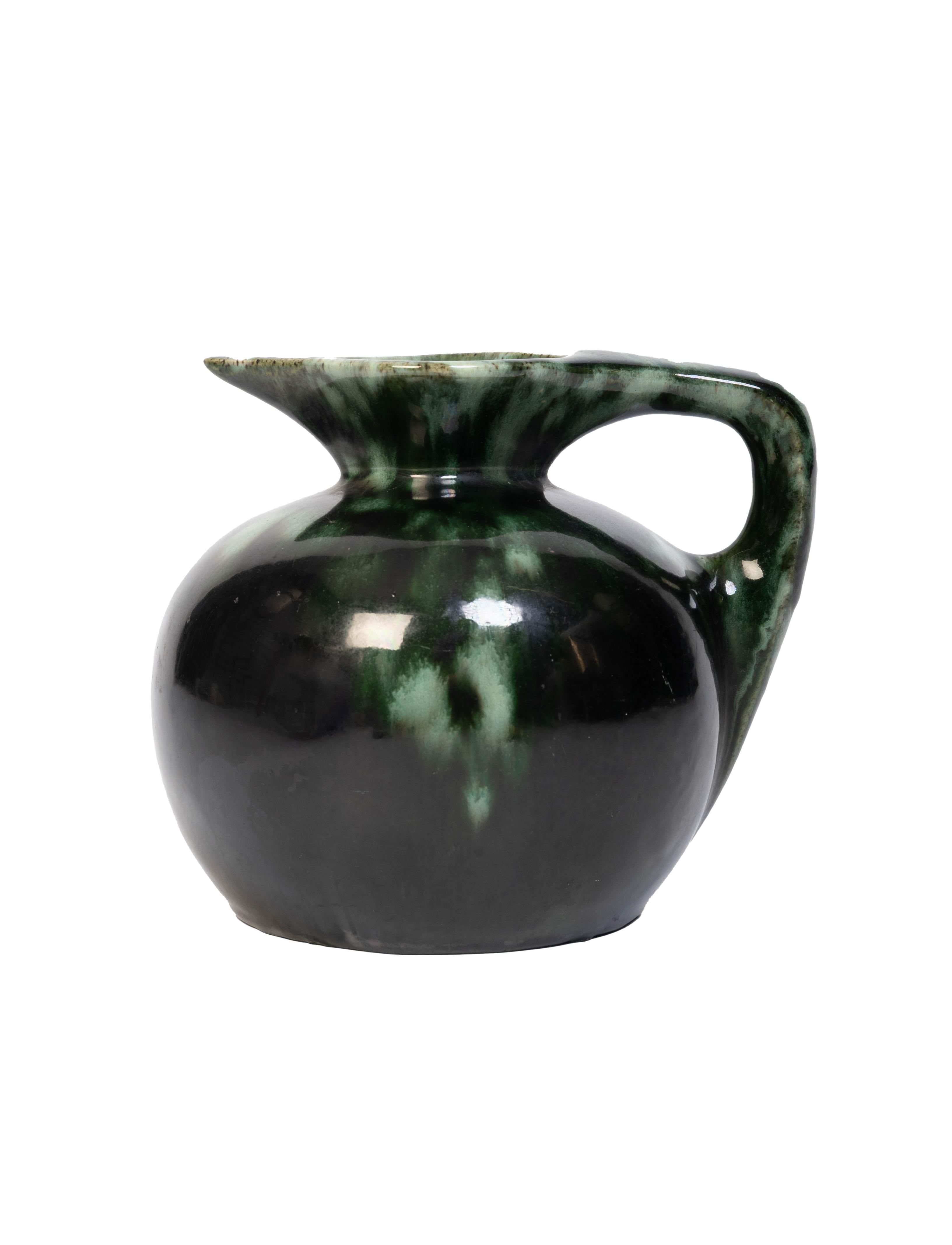 Belge Pichet en poterie émaillée belge du milieu du siècle C.C. C.1960 en vente