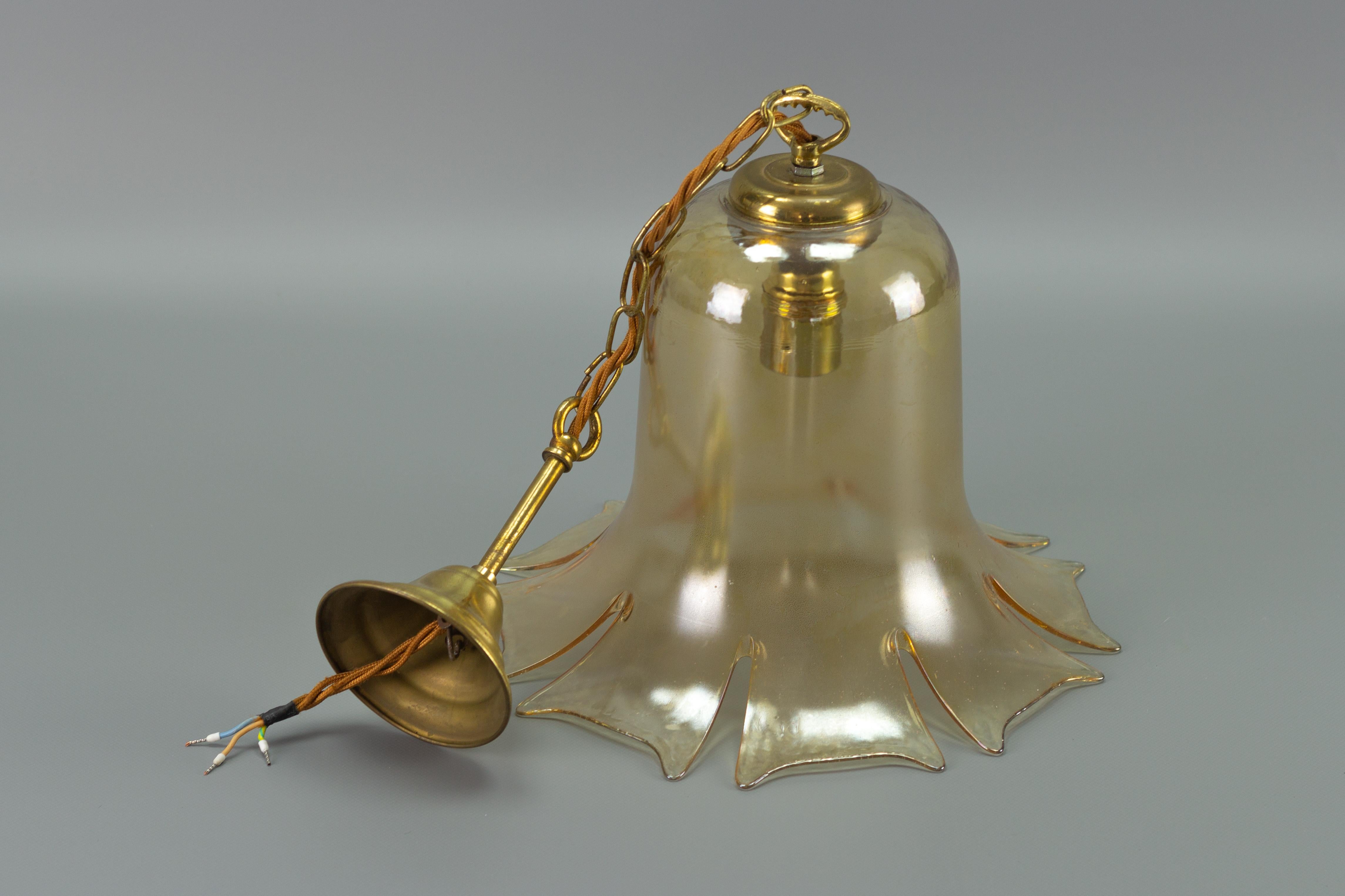 Mid-Century Bell-Shaped Glass and Brass Pendant Light, 1960s For Sale 3