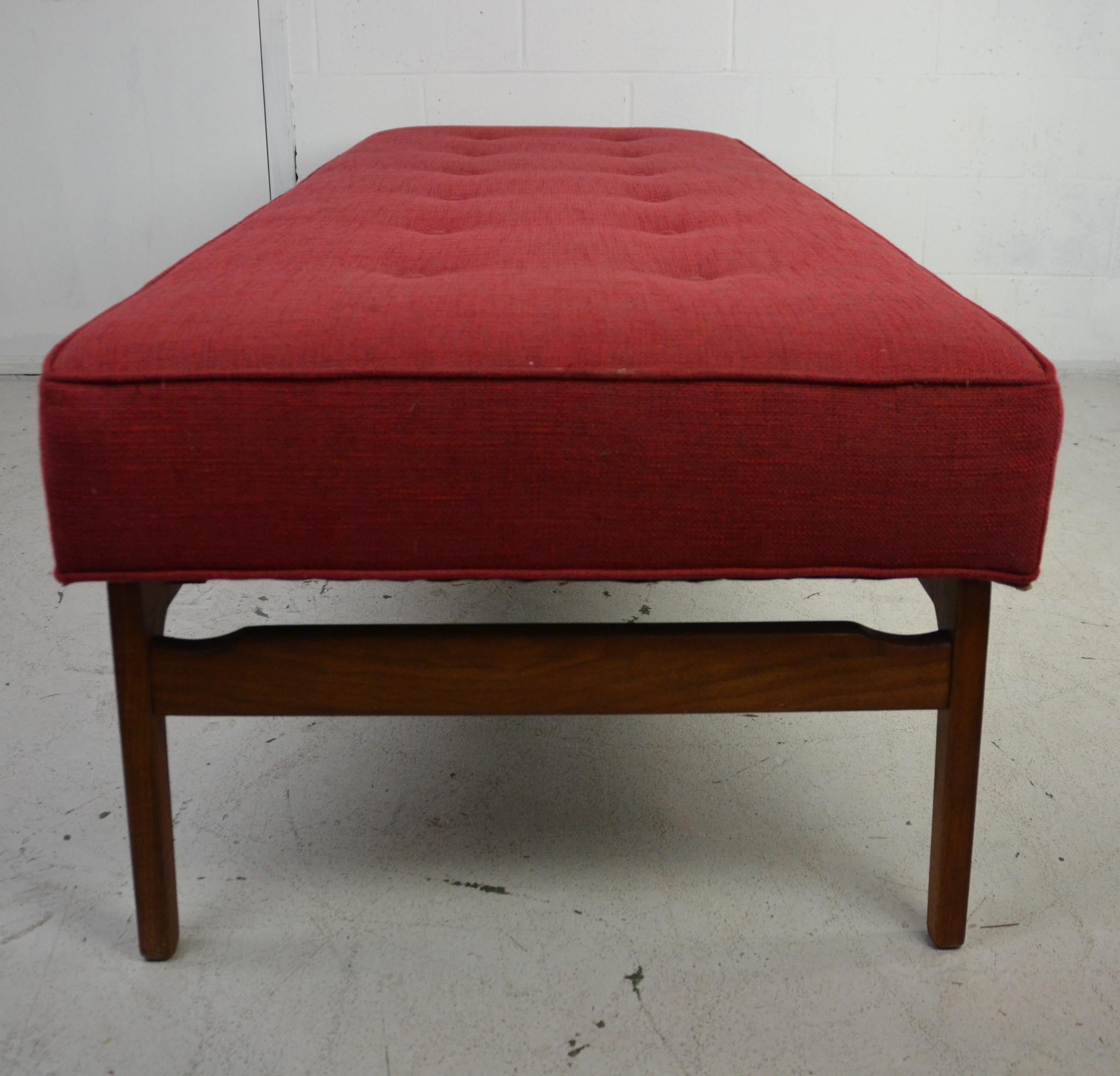 Mid-century Bench In Good Condition In Pomona, CA