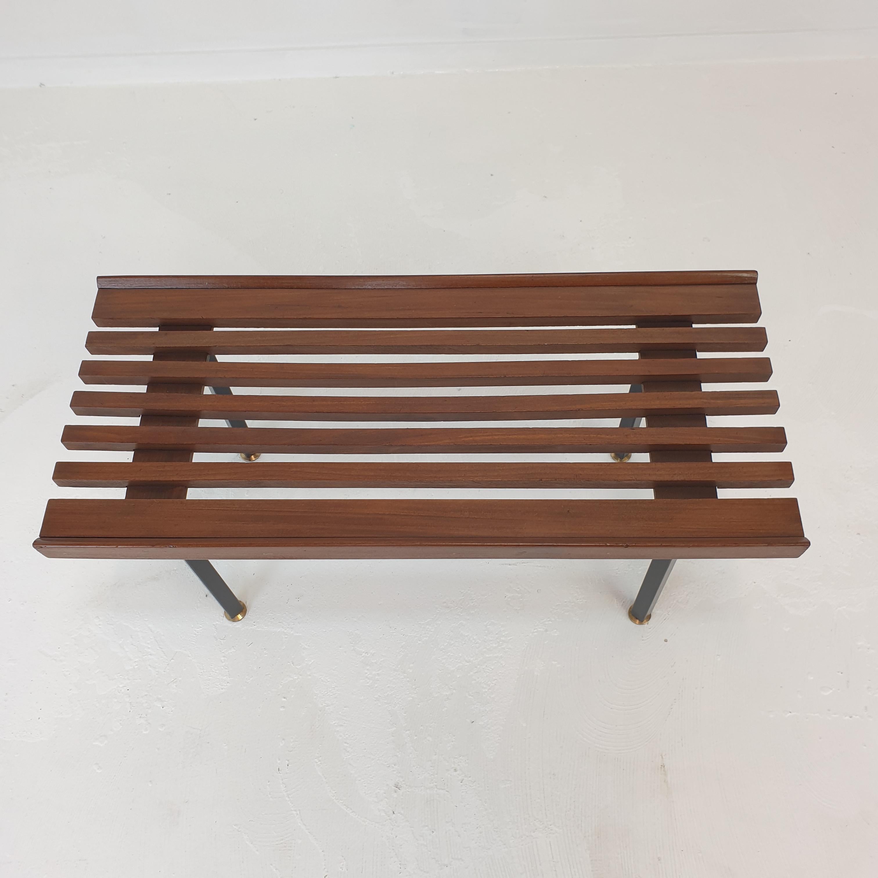 Mid-Century Bench in Teak with Brass Feet, Italy, 1950s In Good Condition For Sale In Oud Beijerland, NL