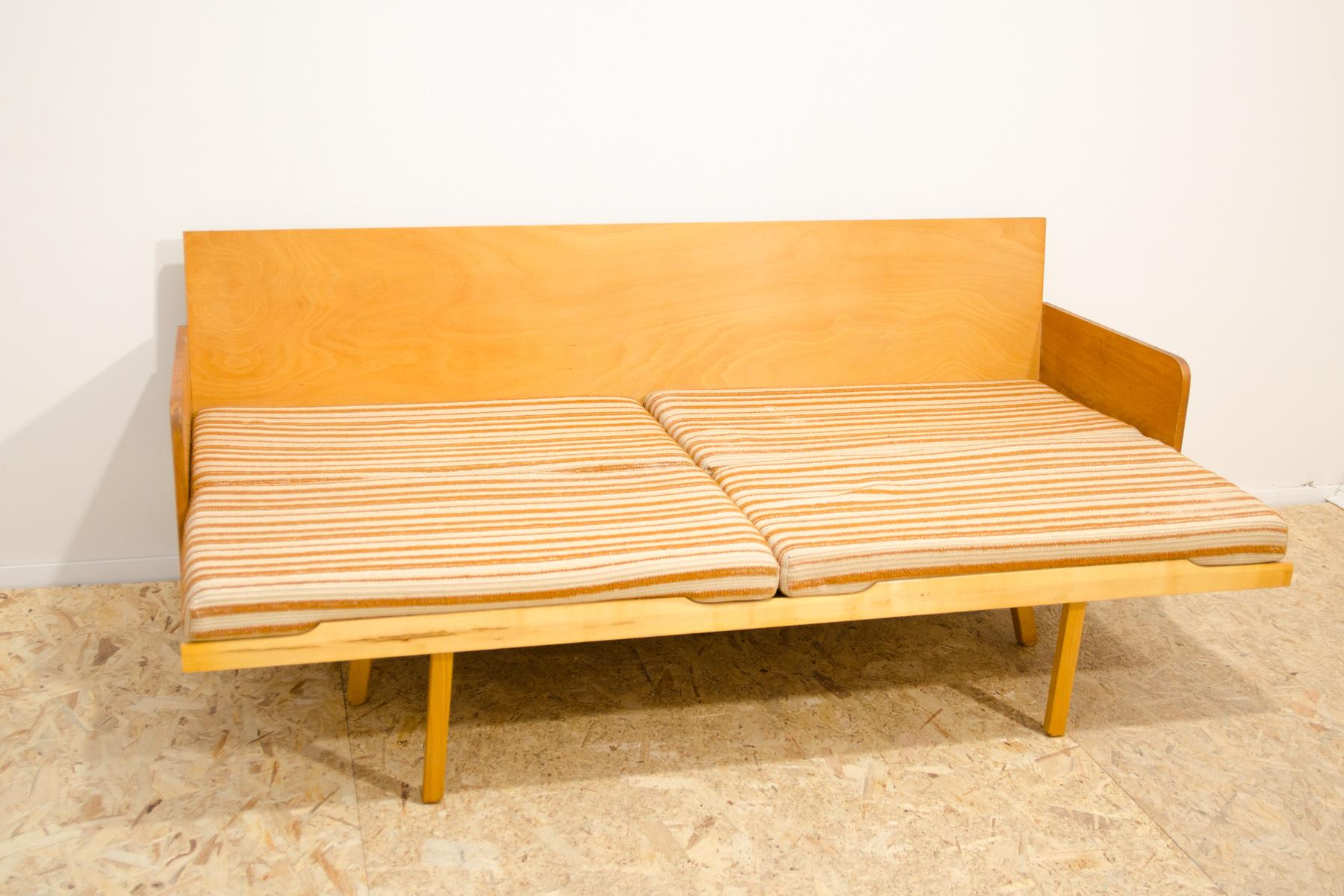 Mid century bench or folding sofa by Interier Praha, 1960´s For Sale 5