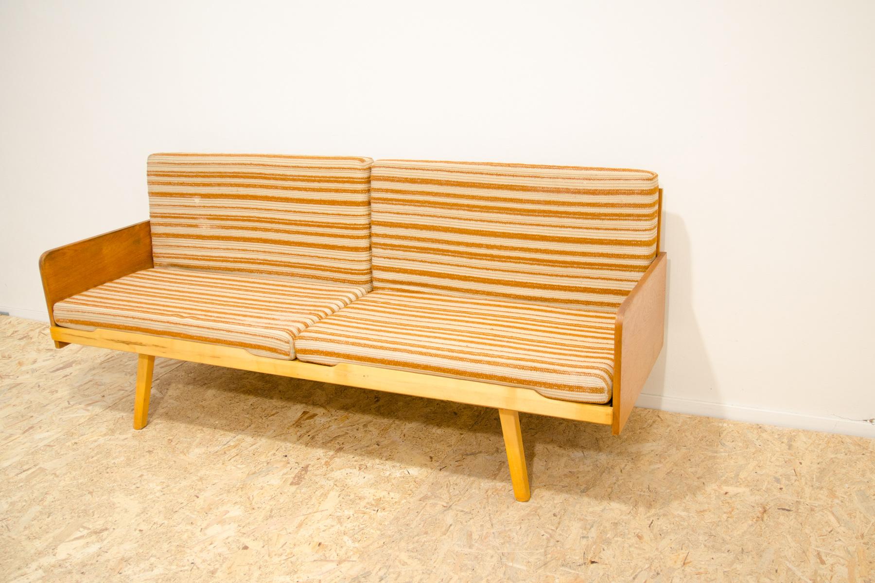Mid century bench or folding sofa by Interier Praha, 1960´s In Good Condition For Sale In Prague 8, CZ
