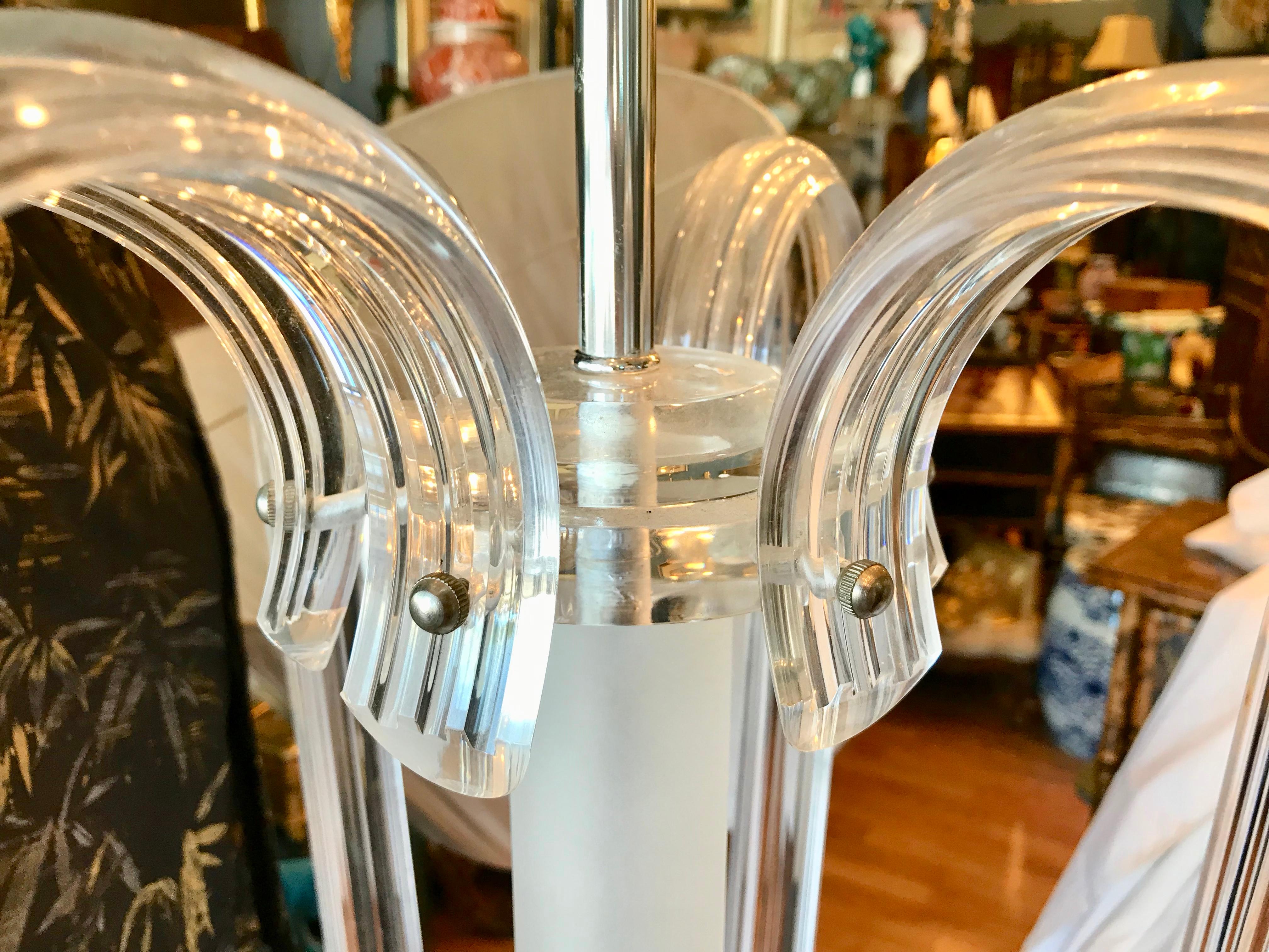 Midcentury Bent Lucite Floor Lamp 7