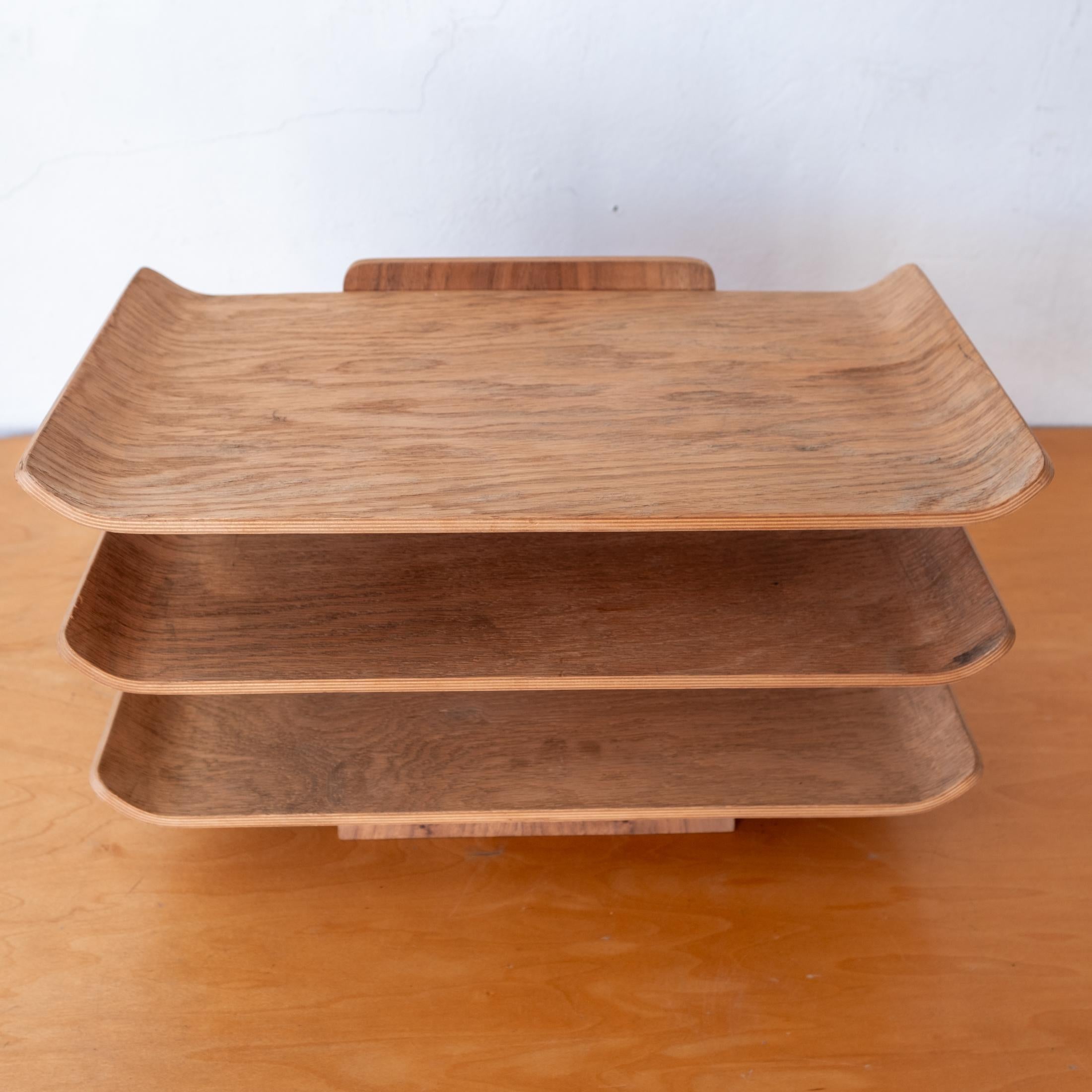 Mid Century Bent Plywood Multi Level Letter Paper Desk Tray In Good Condition In San Diego, CA