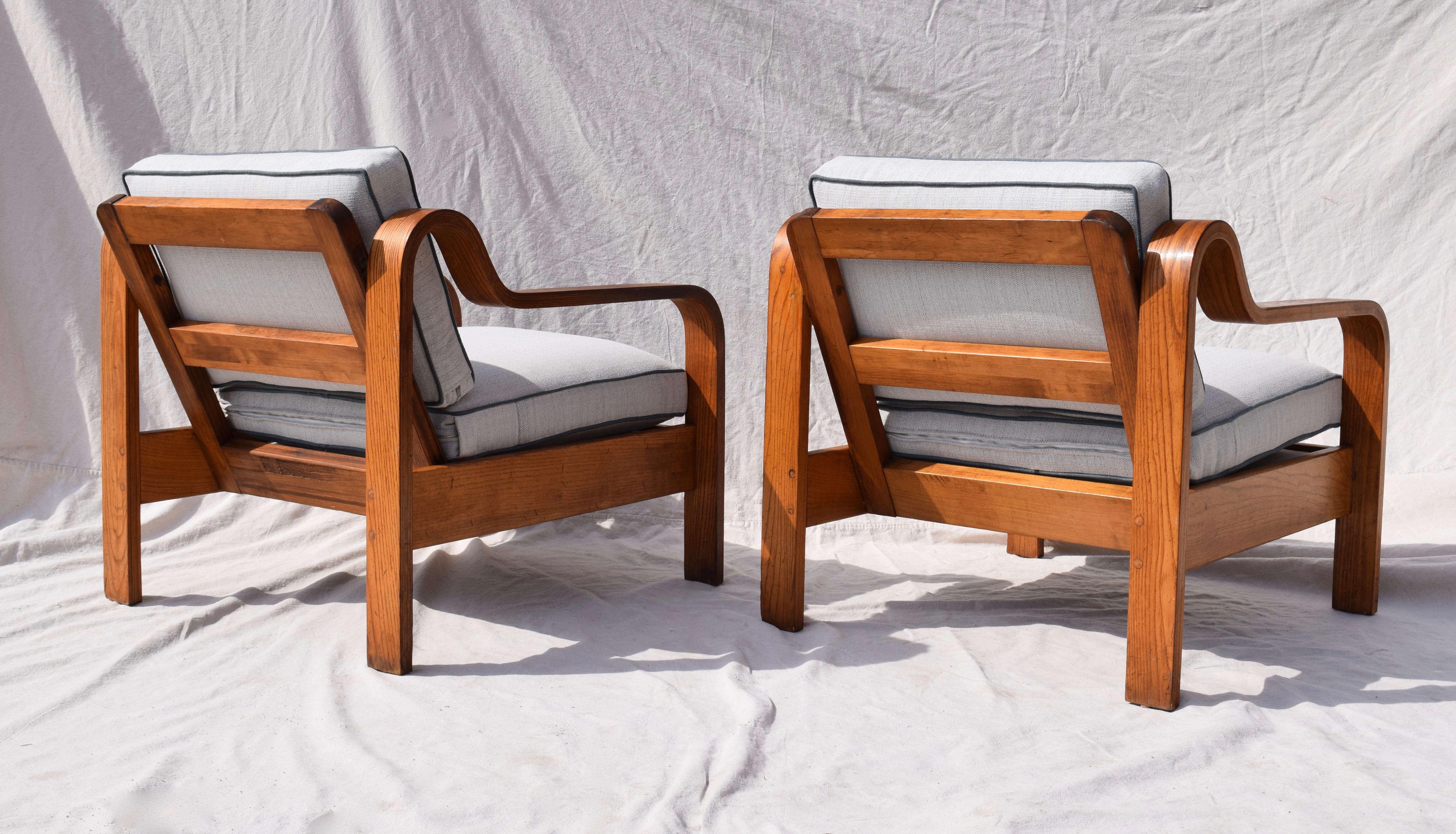 North American Taylor Ramsey Bentwood Lounge Chairs in the manner of Thonet, Pair