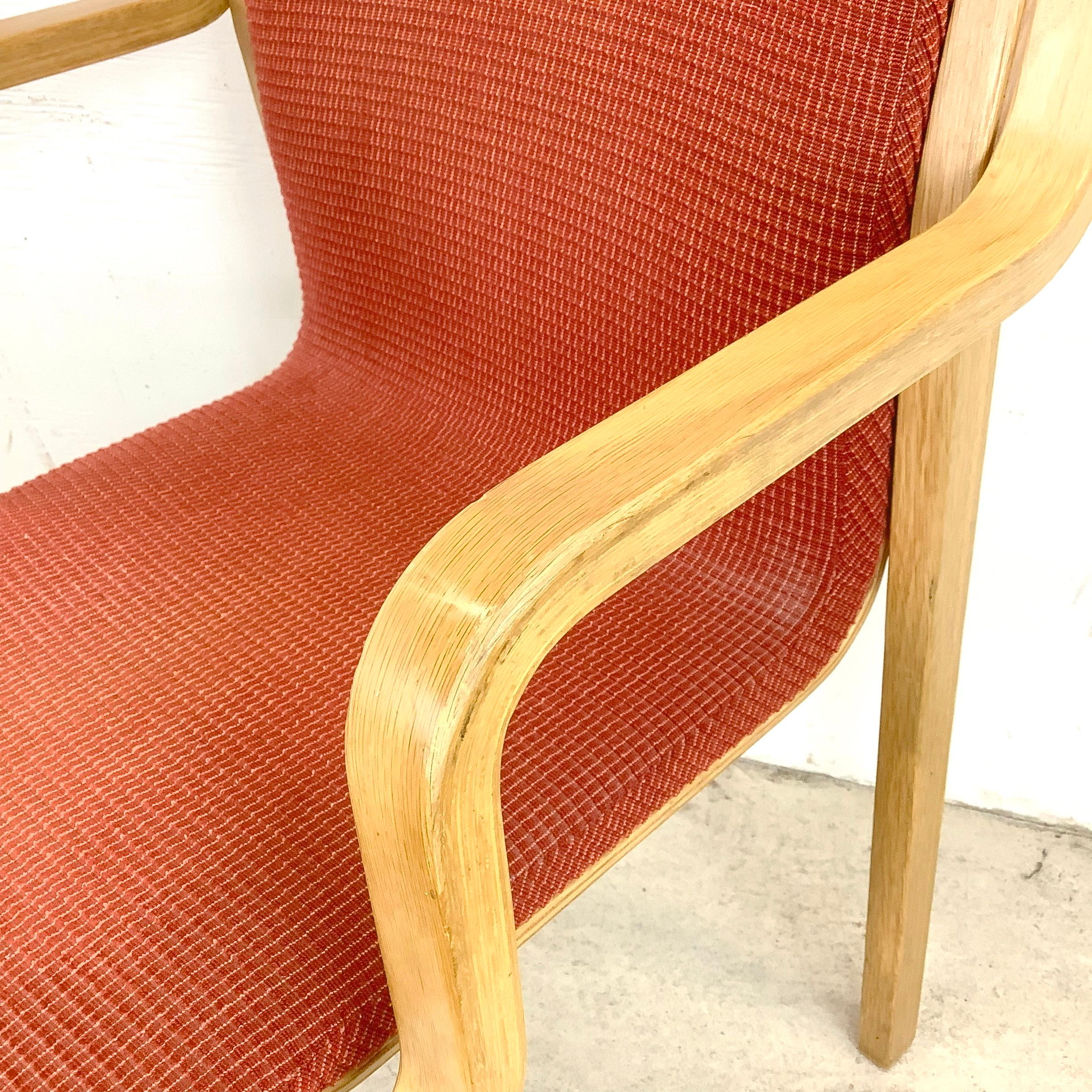 Poltrona in legno di bengala della metà del secolo scorso Attr. Alvar Aalto per Stendig in vendita 7