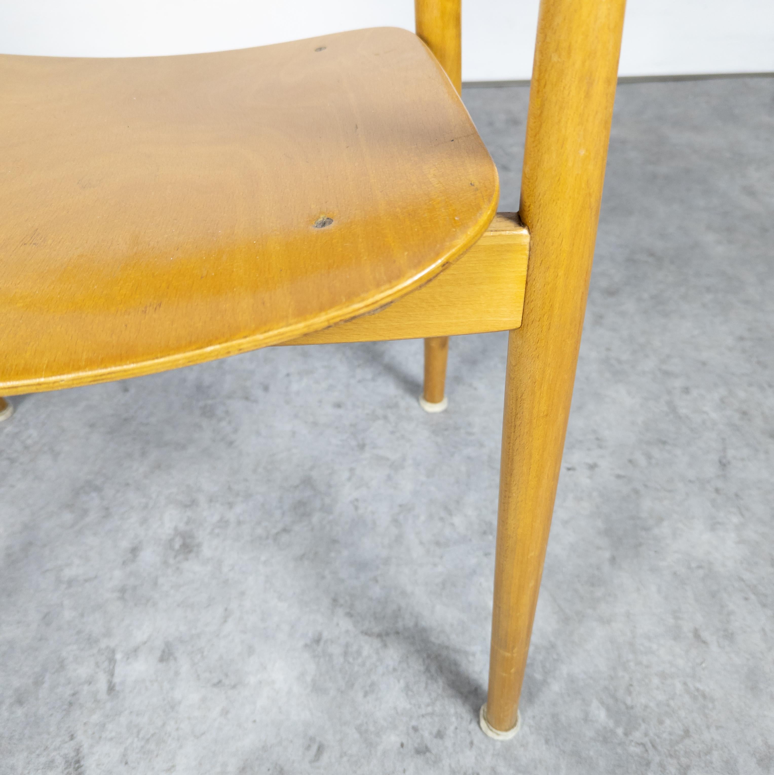 Mid Century bentwood armchair by Antonín Šuman for TON For Sale 3