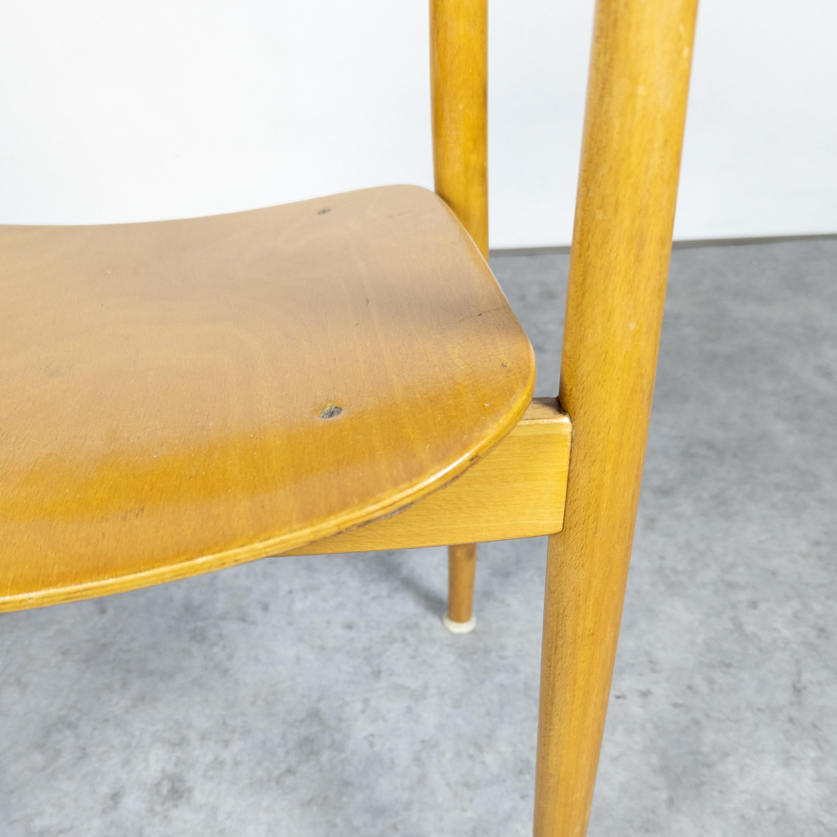Mid Century bentwood armchair by Antonín Šuman for TON For Sale 4