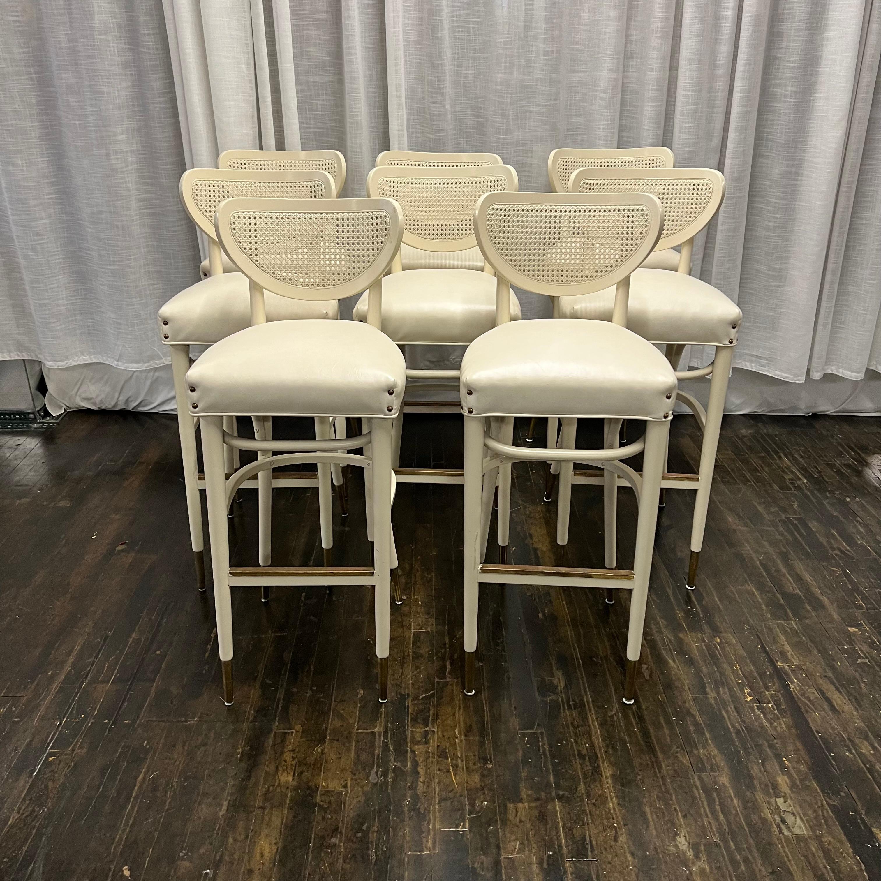 Mid-Century Bentwood Bar Stool in Ivory Lacquer with Ivory Vinyl Seat For Sale 3