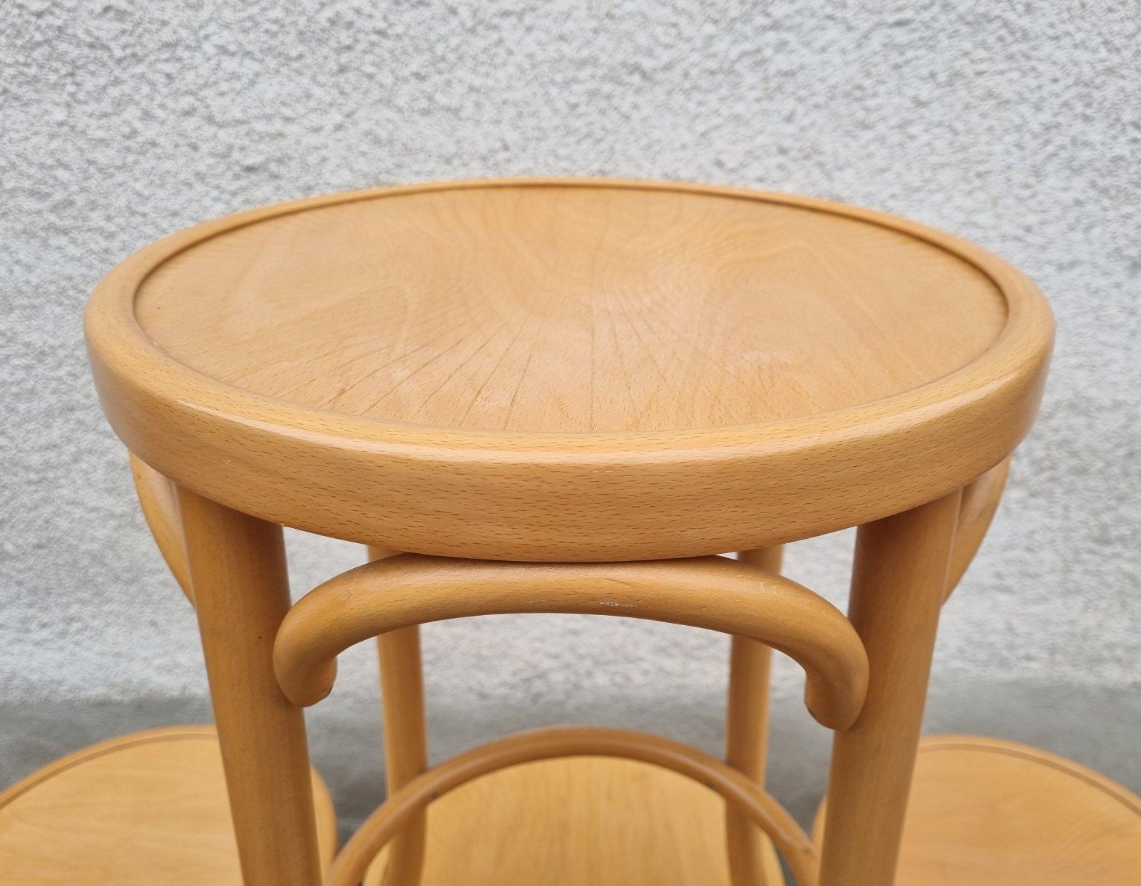 Fin du 20e siècle Tabourets de bar en bois centenaire de style Thonet, Italie années 80, lot de 4 en vente