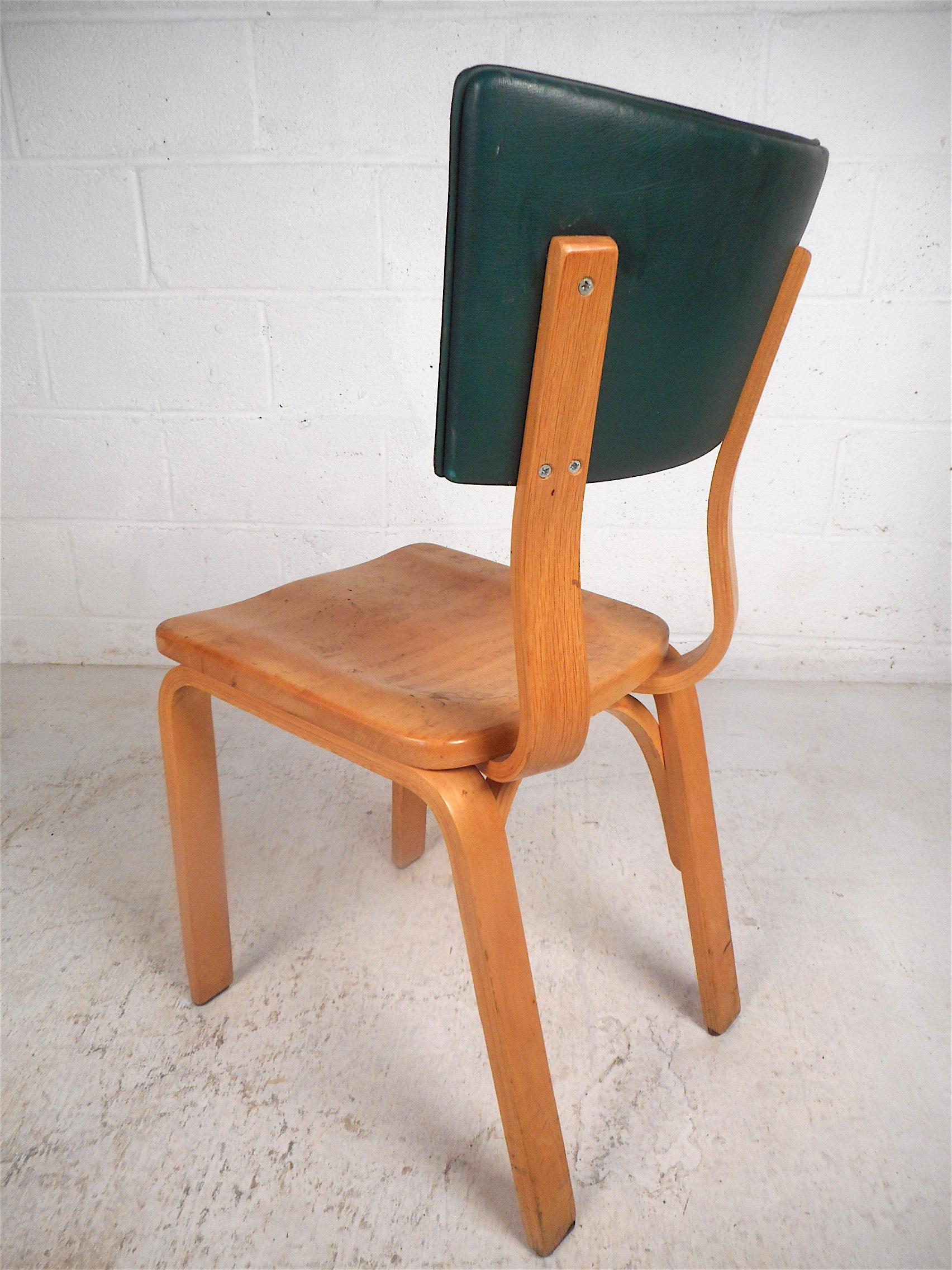 Midcentury Bentwood Chairs by Thonet, Set of 4 In Good Condition In Brooklyn, NY