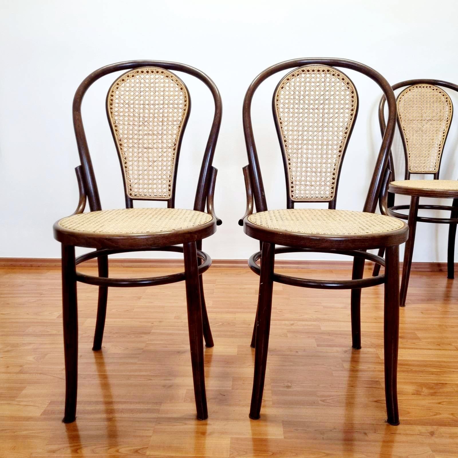 Late 20th Century Mid Century Bentwood Dining or Bistro Chairs in Thonet Style, Italy 80s For Sale