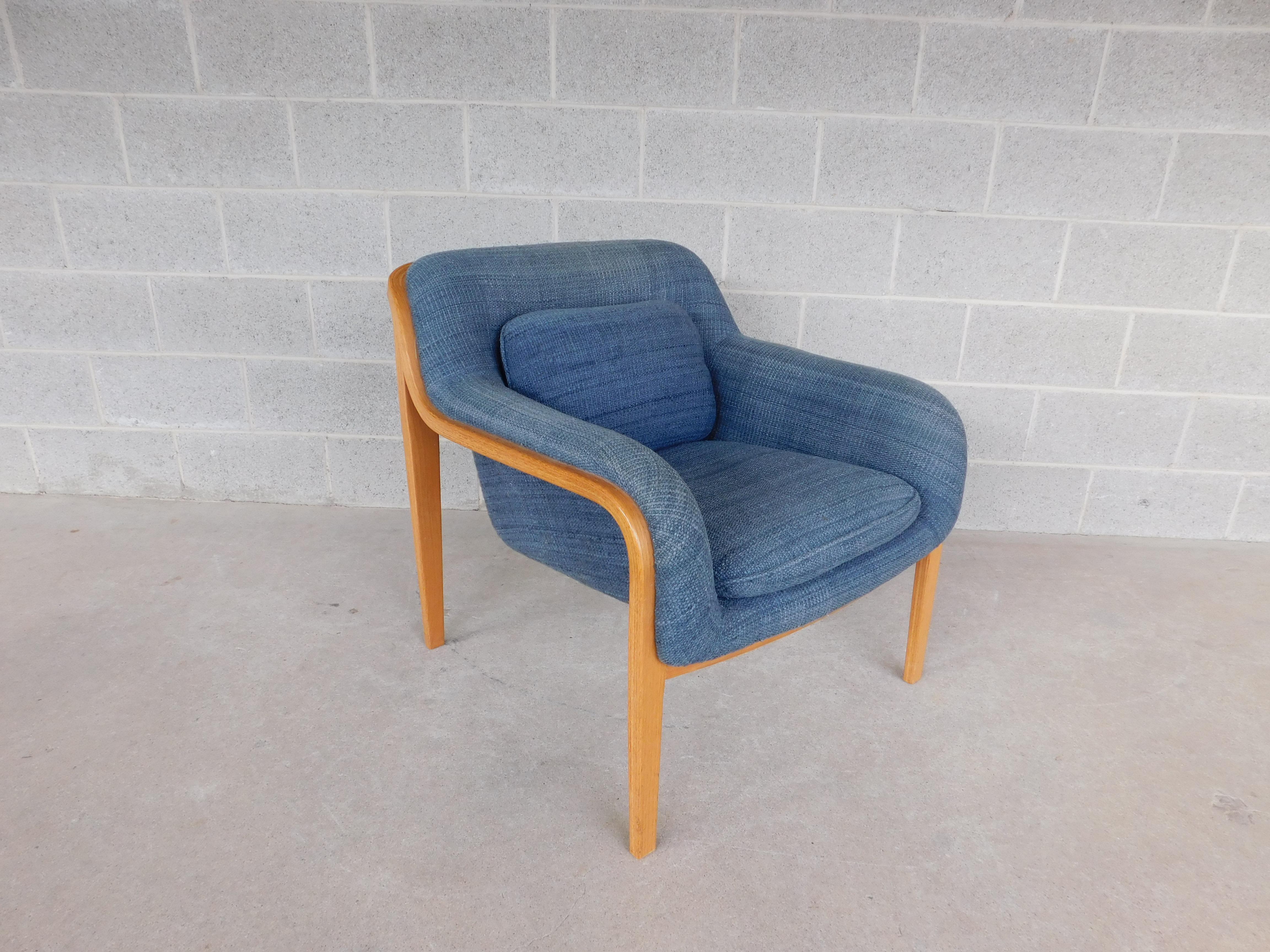 Midcentury Bentwood Lounge Chair by Bill Stephens for Knoll In Good Condition For Sale In Parkesburg, PA