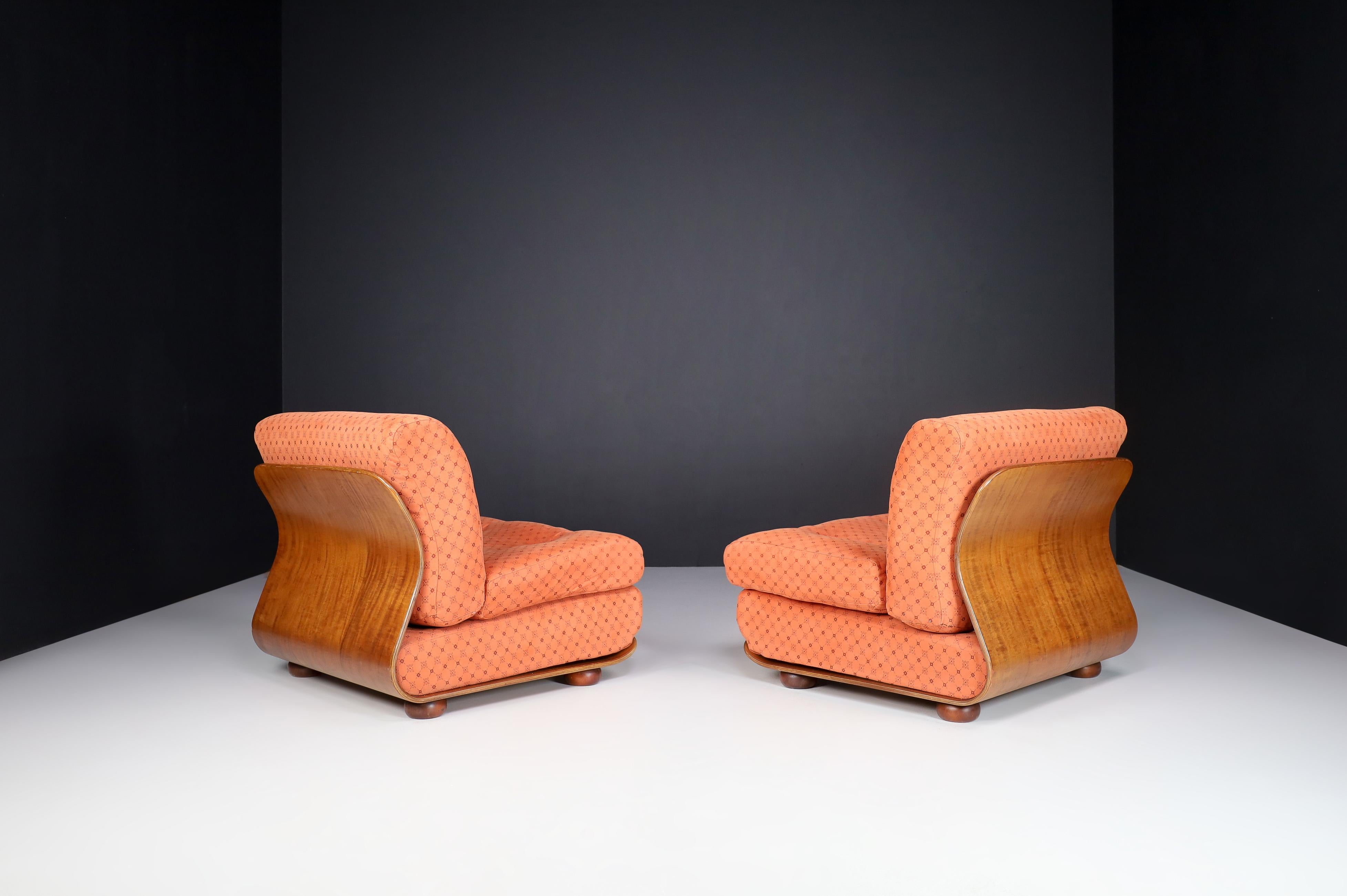 Italian Mid-Century Bentwood Lounge Chairs, Italy 1960s For Sale