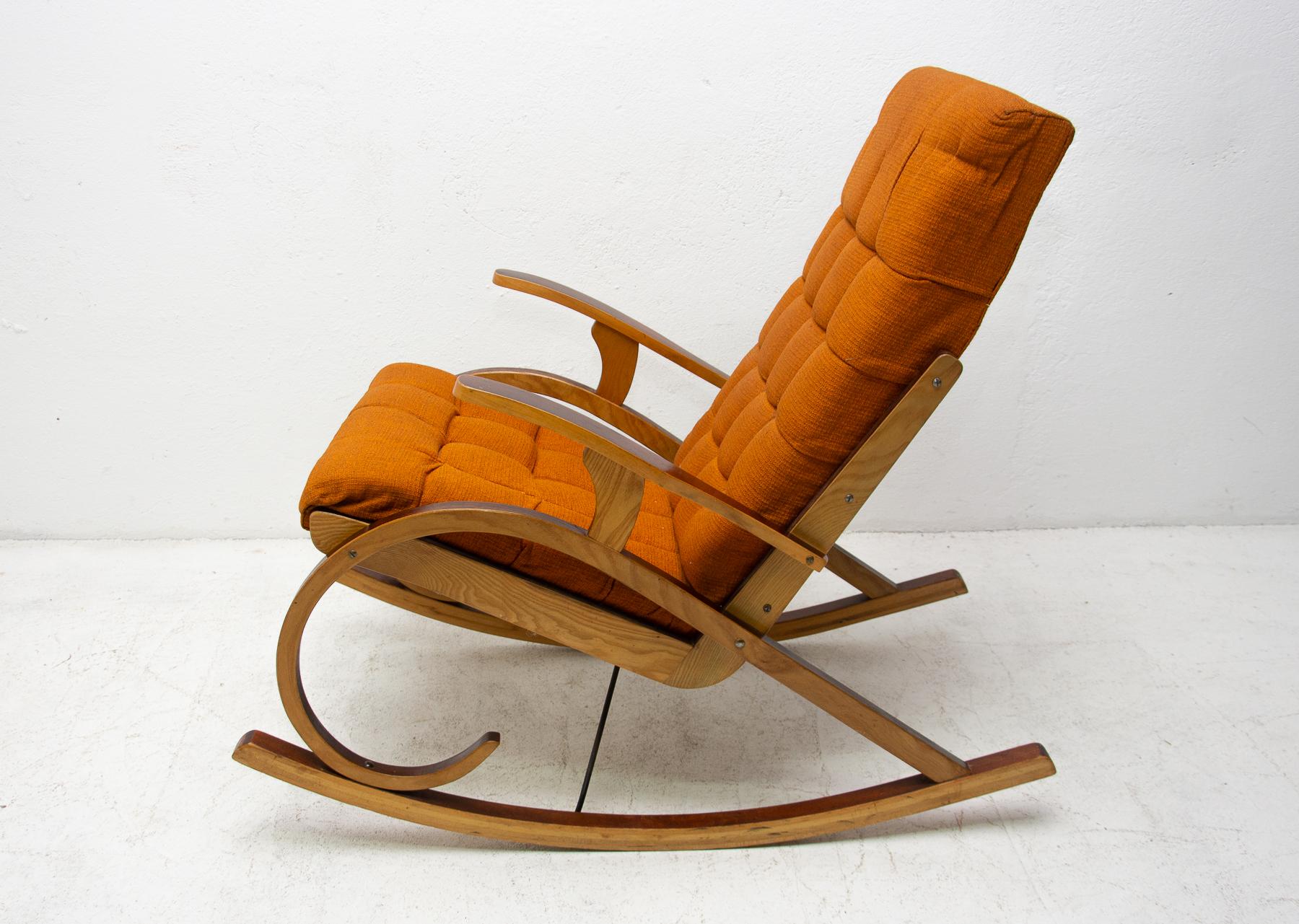 Midcentury Bentwood Rocking Chair, Czechoslovakia, 1960s 5