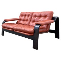 Settee en bois cintré du milieu du siècle dans le style de Gotte Mobler
