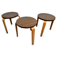 Tavoli impilabili in legno di Bentwood di metà secolo di Alvar Aalto