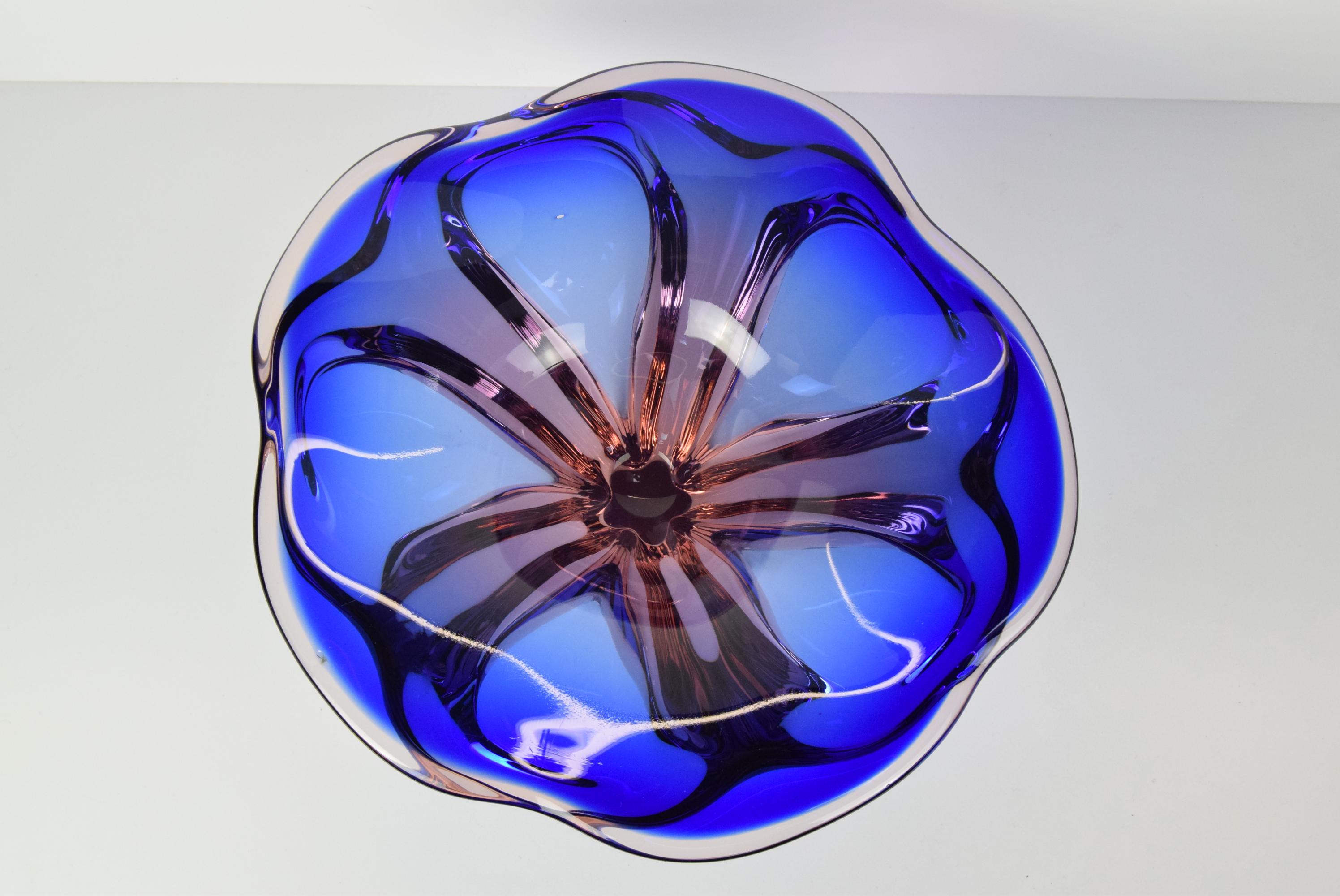 Mid-century Big Art Glass Bowl, design Josef Hospodka for Chribska, 1960's.  For Sale 6