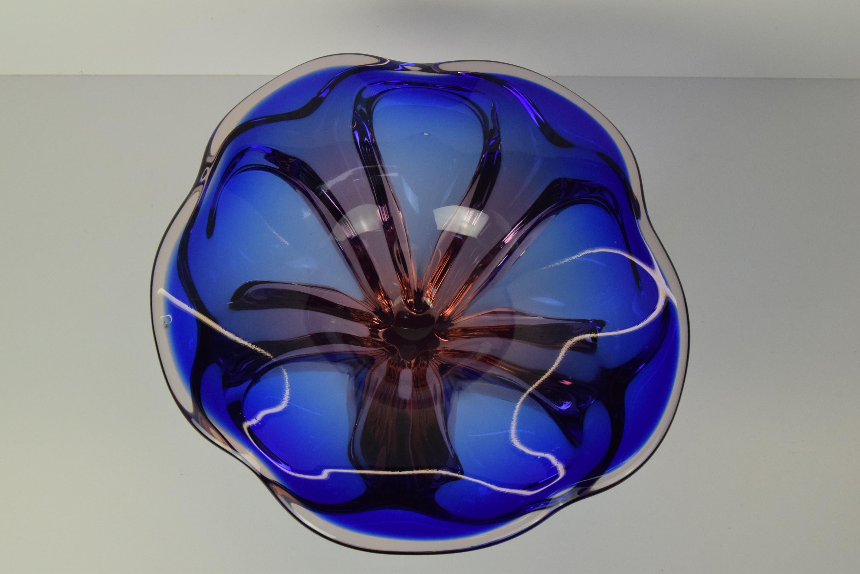 Czech Mid-century Big Art Glass Bowl, design Josef Hospodka for Chribska, 1960's.  For Sale