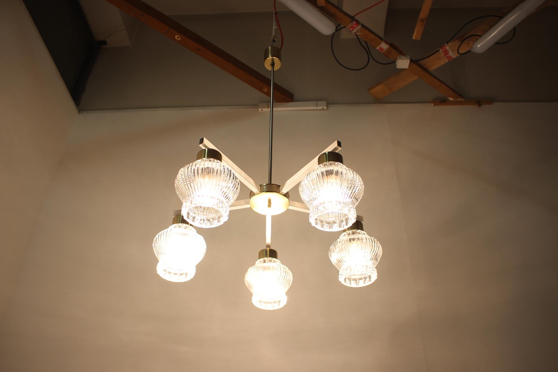 Midcentury Big Chandelier/ Kamenicky Senov, 1970s In Good Condition For Sale In Praha, CZ