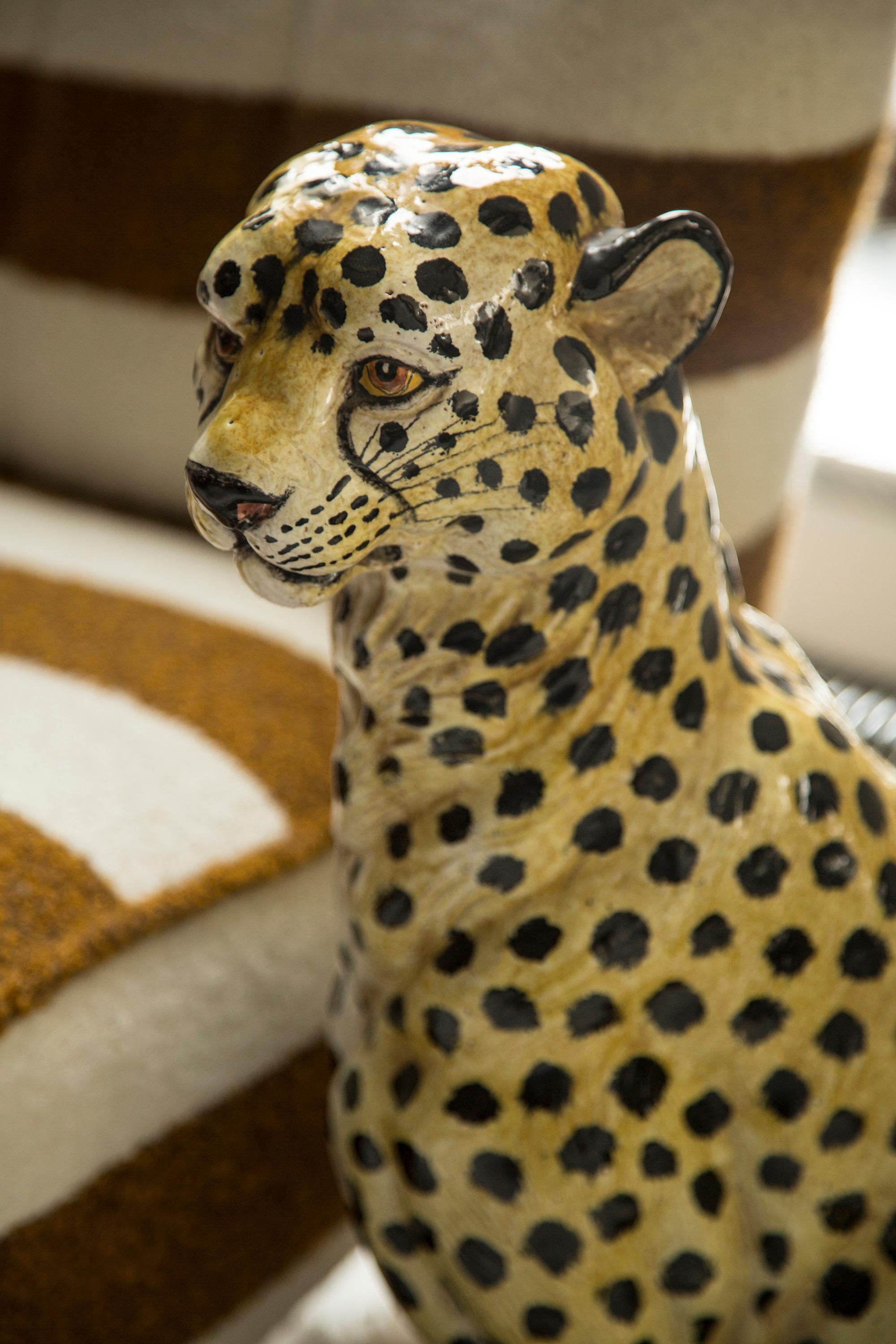 Handbemalte Terrakotta-Keramik-Skulptur „ Big Cheetah“ aus der Mitte des Jahrhunderts, Italien, 1960er Jahre im Zustand „Hervorragend“ in 05-080 Hornowek, PL