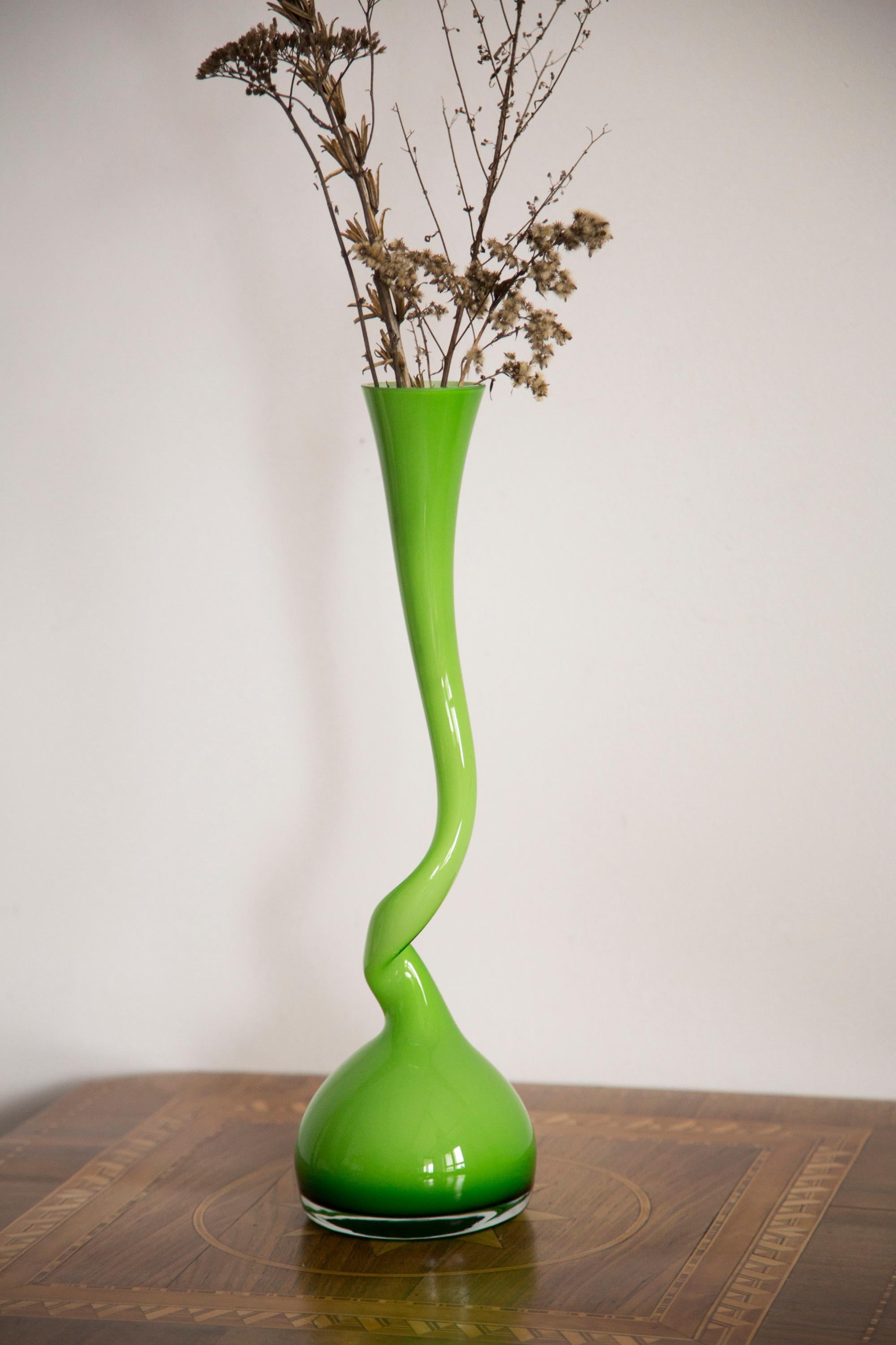 Midcentury Big Green Twisted Vase, Europe, 1960s In Excellent Condition In 05-080 Hornowek, PL