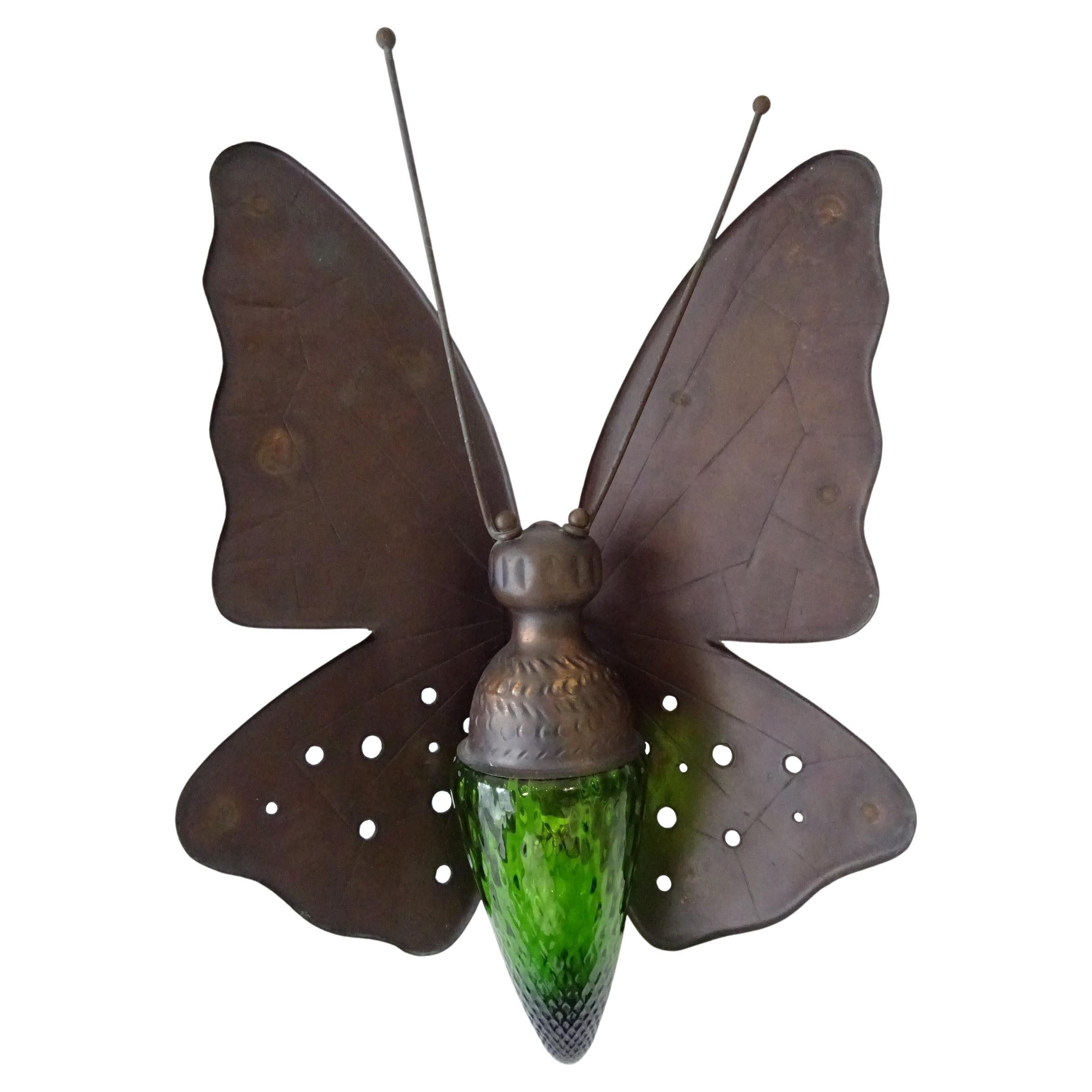 Grande applique italienne rare avec papillons et corps en verre de Murano vert du milieu du siècle dernier