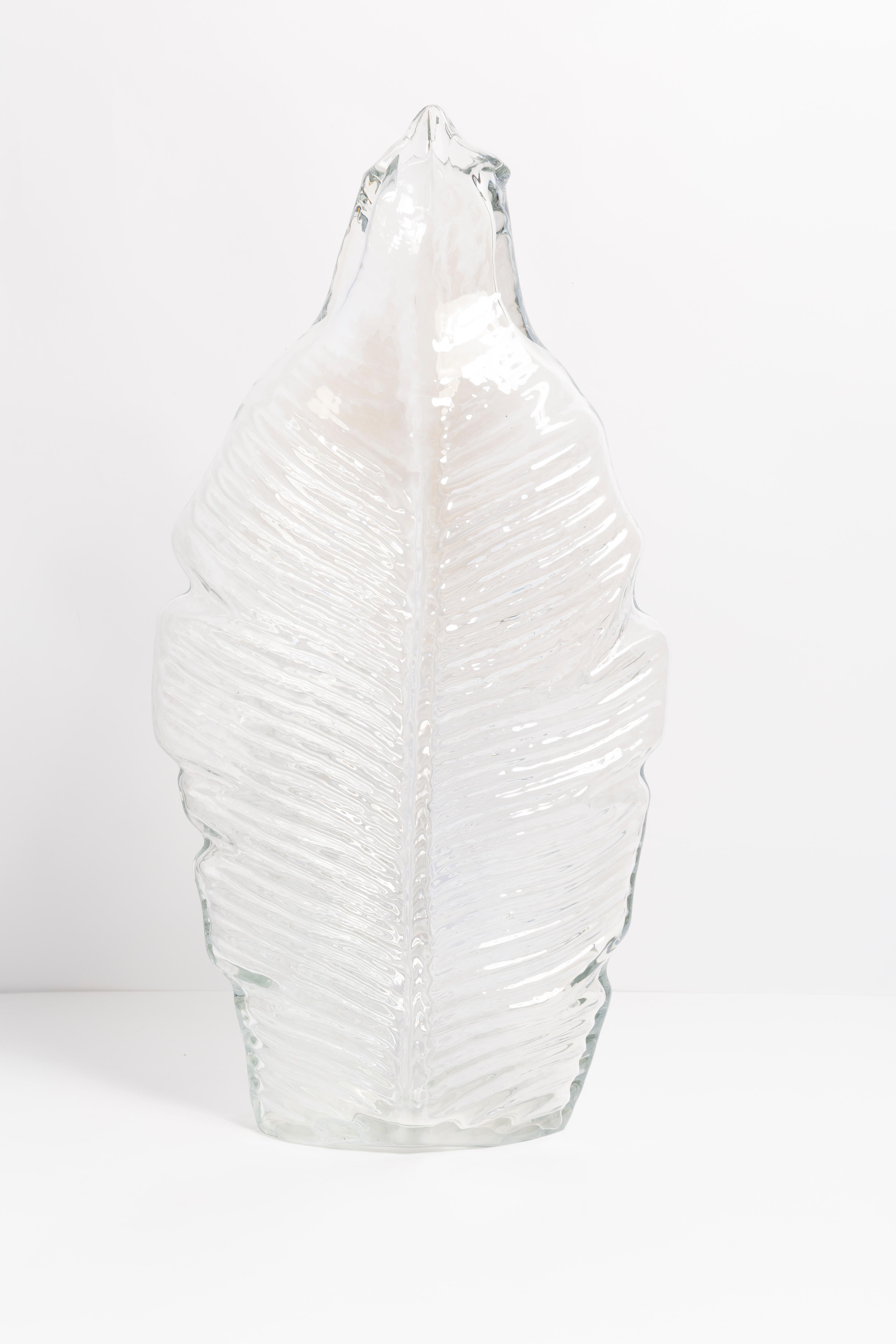 Mid-Century Modern Mid Century Big Leaf Transparent Vase, Italy, 1960s For Sale