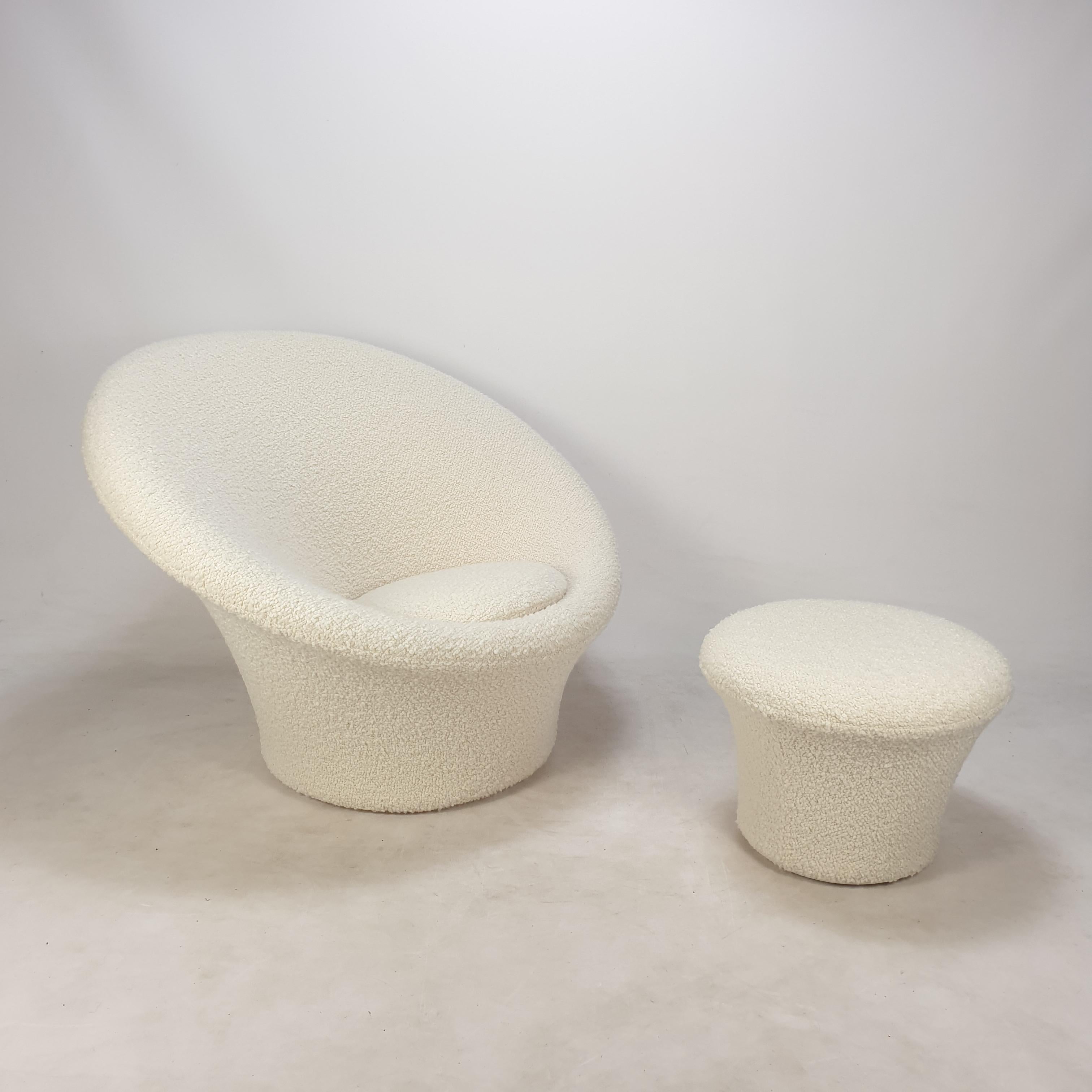 Comfort at the utmost! 
This very rare Big Mushroom set is designed by Pierre Paulin and fabricated by Artifort in the 60's. 

Covered with lovely and high quality Italian bouclé fabric. 
The chair and the pouf are completely restored by a