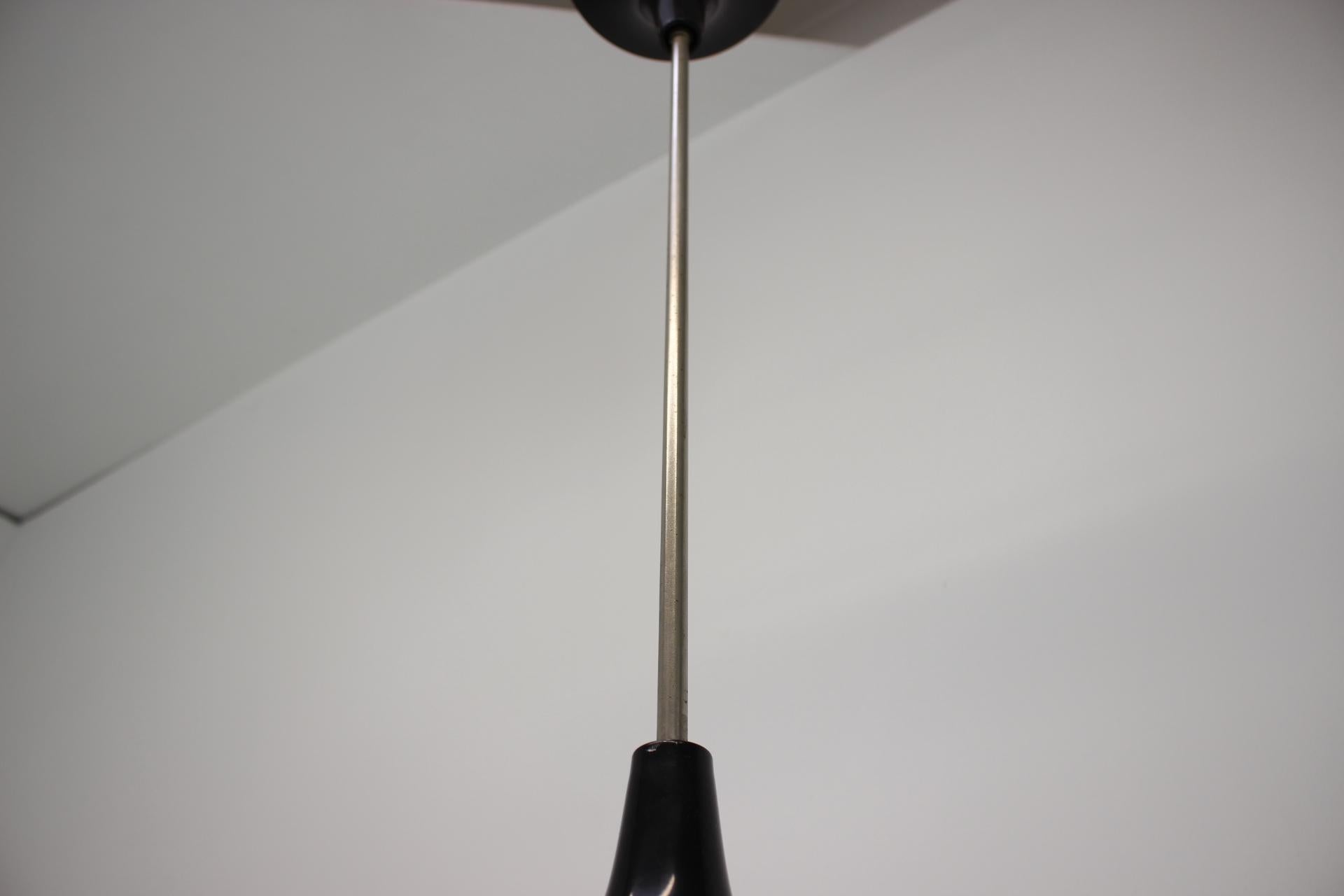 Designed by Josef Hurka, manufactured by Napako in the 1960's, in Czechoslovakia
Made of glass and metal.
Repolished, cleaned.
Fully functional, in original condition, shows minor signs of use.

