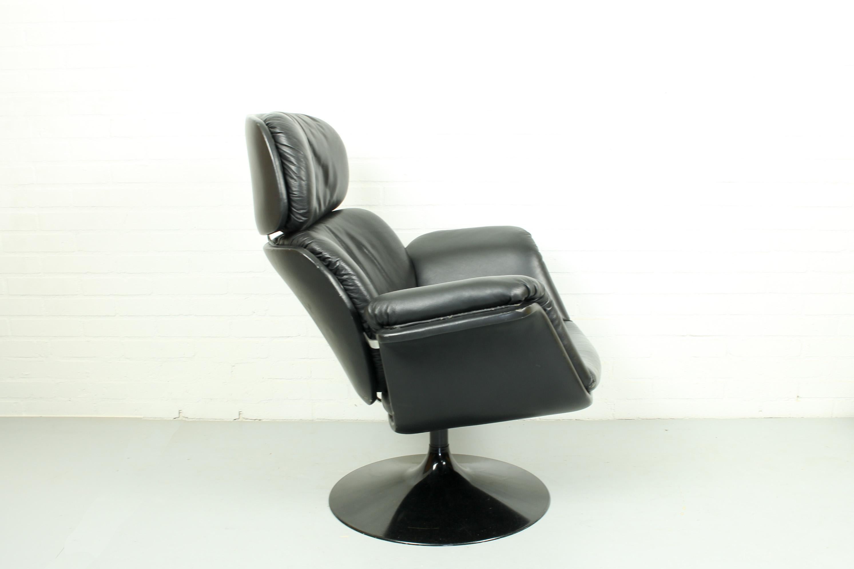 Mid-Century Modern Midcentury Big Tulip Chair by Pierre Paulin for Artifort Black Leather, 1960s