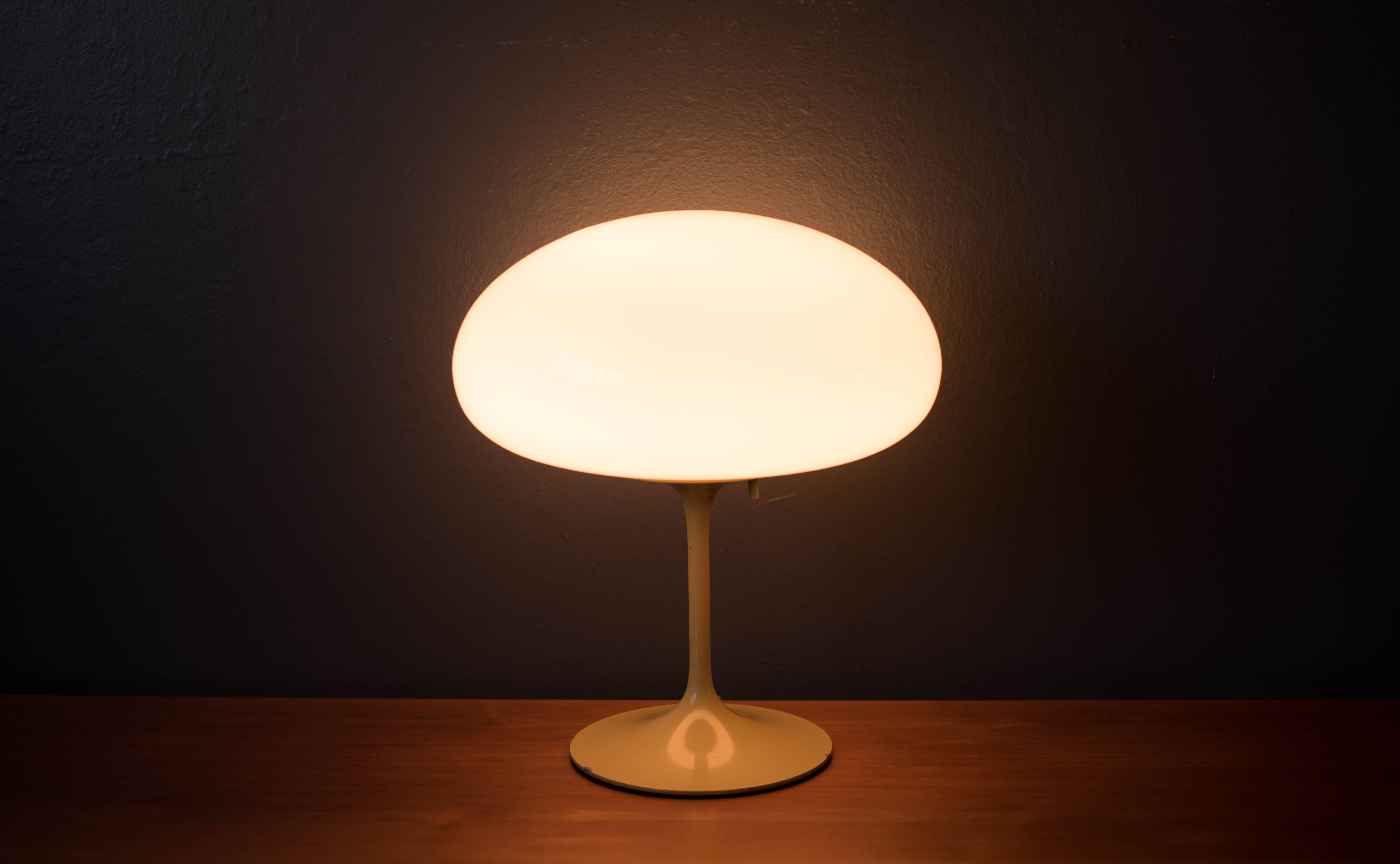 stemlite table lamp