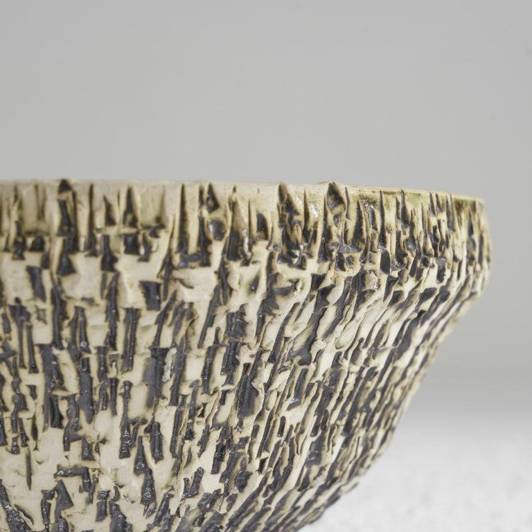 Sconosciuto Ciotola in ceramica 'Birch Bark' di metà secolo in vendita