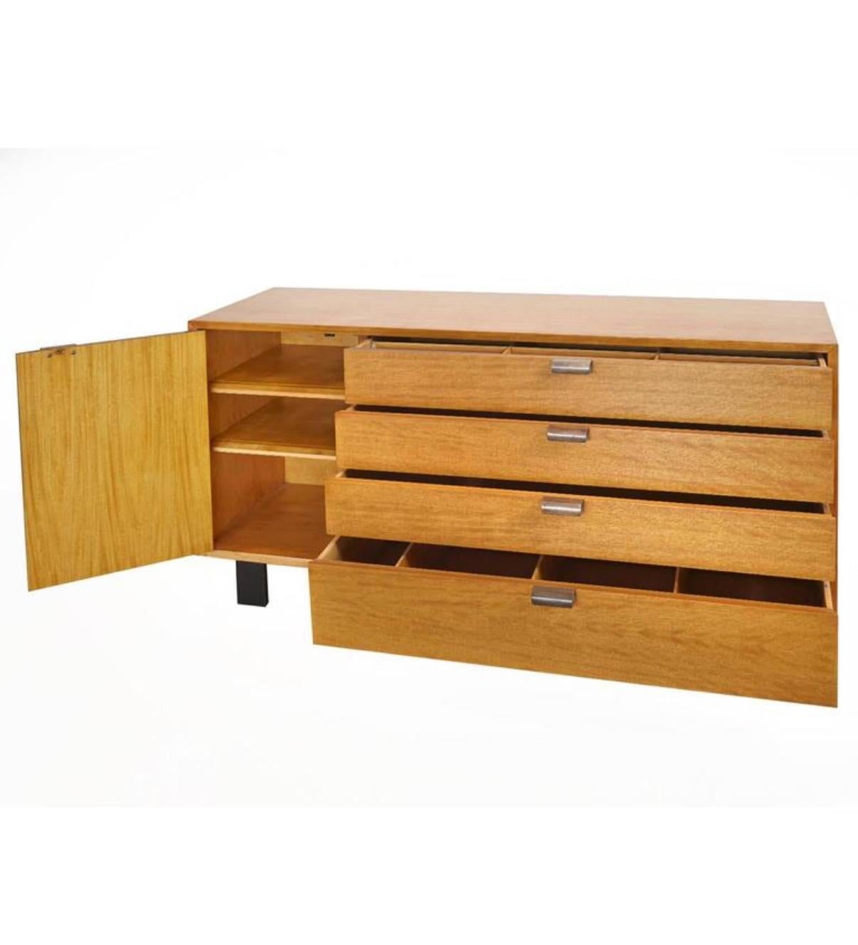 Falegnameria Credenza con cassettiera in betulla del metà secolo di George Nelson Herman Miller in vendita