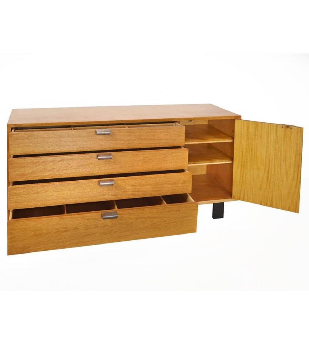 Mueble aparador de abedul de mediados de siglo de George Nelson Herman Miller Carpintería en venta