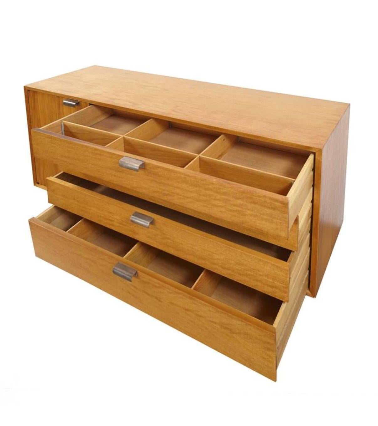 Credenza con cassettiera in betulla del metà secolo di George Nelson Herman Miller In condizioni buone in vendita a Brooklyn, NY