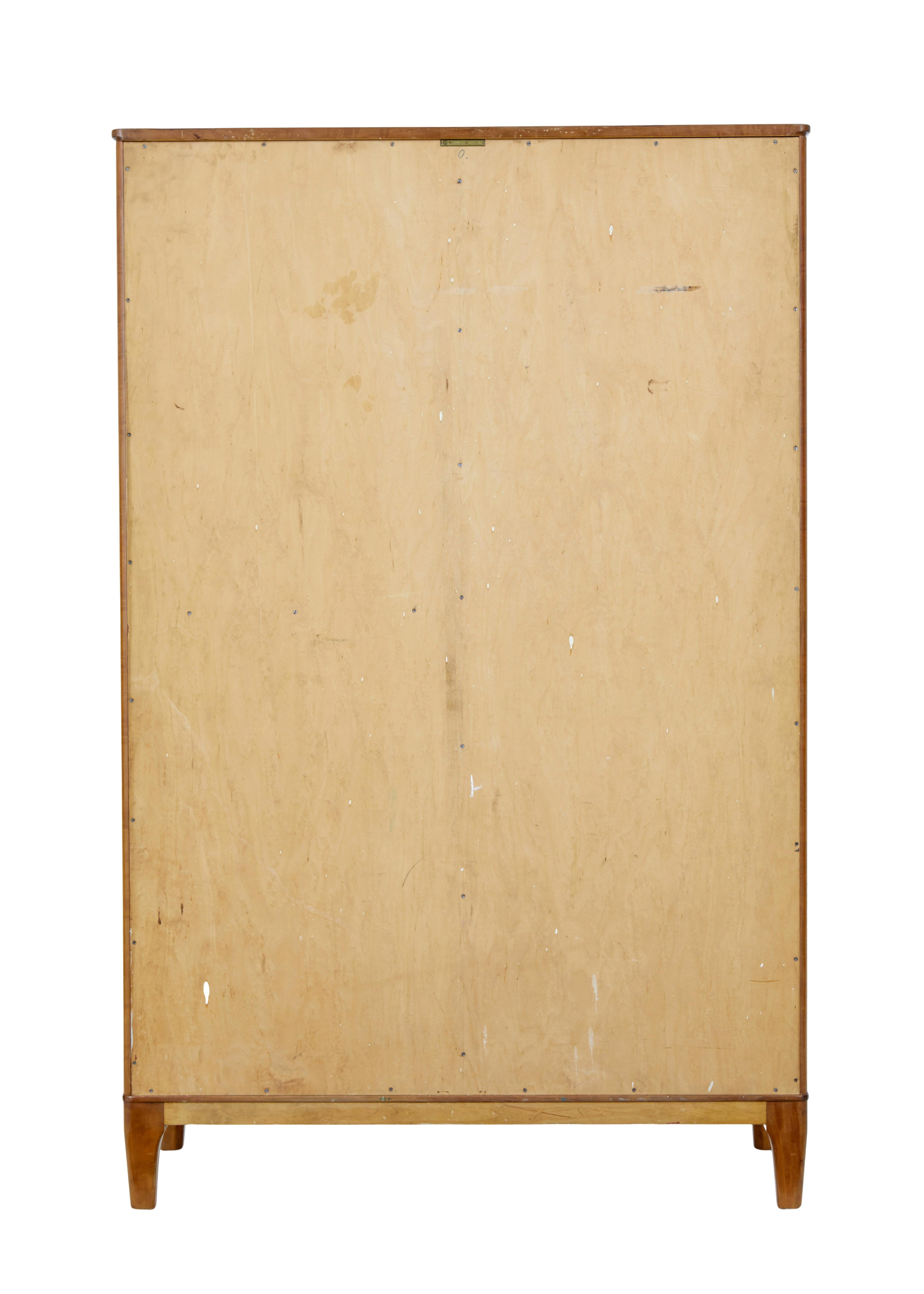 Armoire en bouleau du milieu du siècle dernier d'Oscar Nilsson Nordiska Kompaniet Bon état - En vente à Debenham, Suffolk