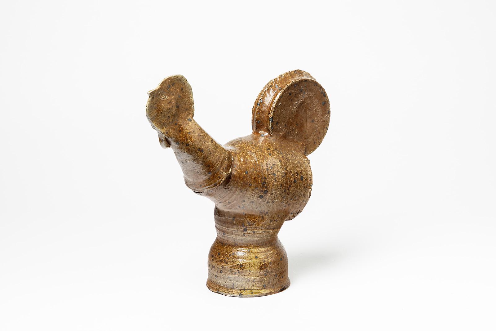Benoist Favre

Scultura in ceramica di uccello di metà secolo realizzata, circa 1975.

Colori per ceramica in gres marrone con effetti.

Condizioni originali eccellenti.

Firmato alla base.

Dimensioni: 28 x 29 x 11 cm

Il prezzo si