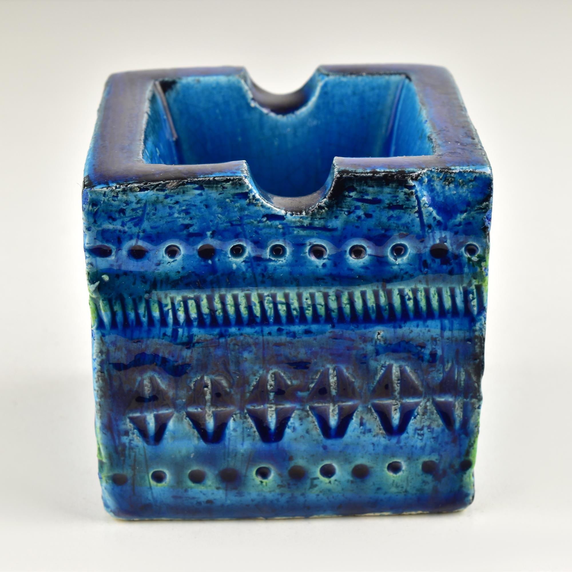 Mid-Century Bitossi Aldo Londi Cubus Aschenbecher, Rimini Blue Glaze (Moderne der Mitte des Jahrhunderts) im Angebot
