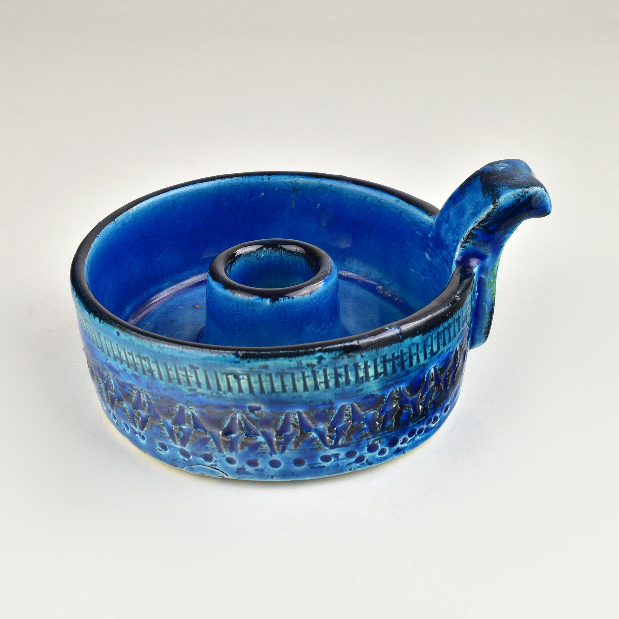 Este llamativo portavelas moderno de mediados de siglo fue diseñado por Aldo Londi para Bitossi Ceramiche como parte de la icónica serie 