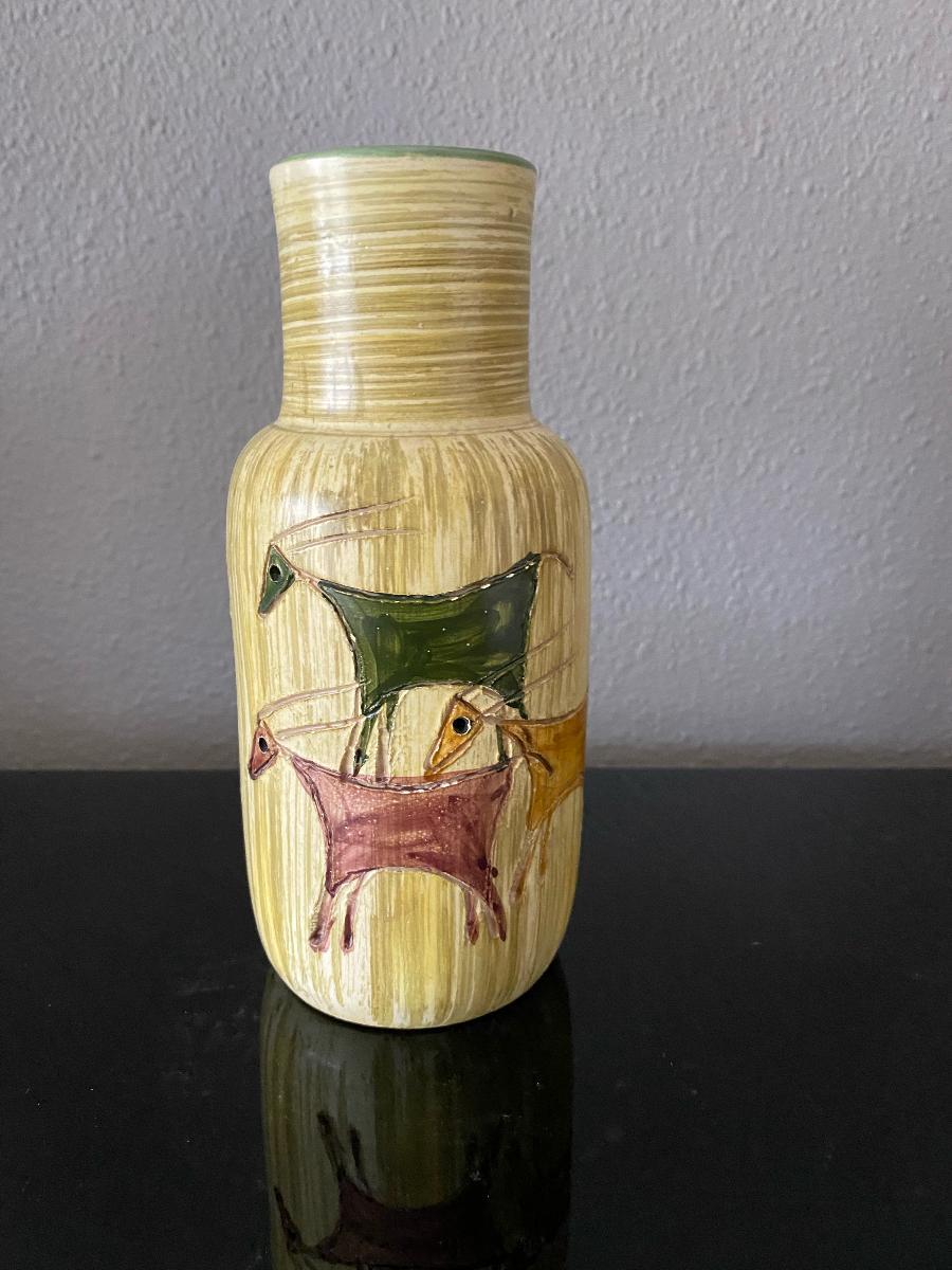 Schöne Vase von Bitossi von Aldo Londi. Das Muster ist Stambecchi oder Caprone (Käfer), entworfen von Aldo Londi. Ein gestreiftes und glasiertes Muster aus Ziegen in Grau, Braun und Orange auf einem gebürsteten Hintergrund mit einem glänzenden