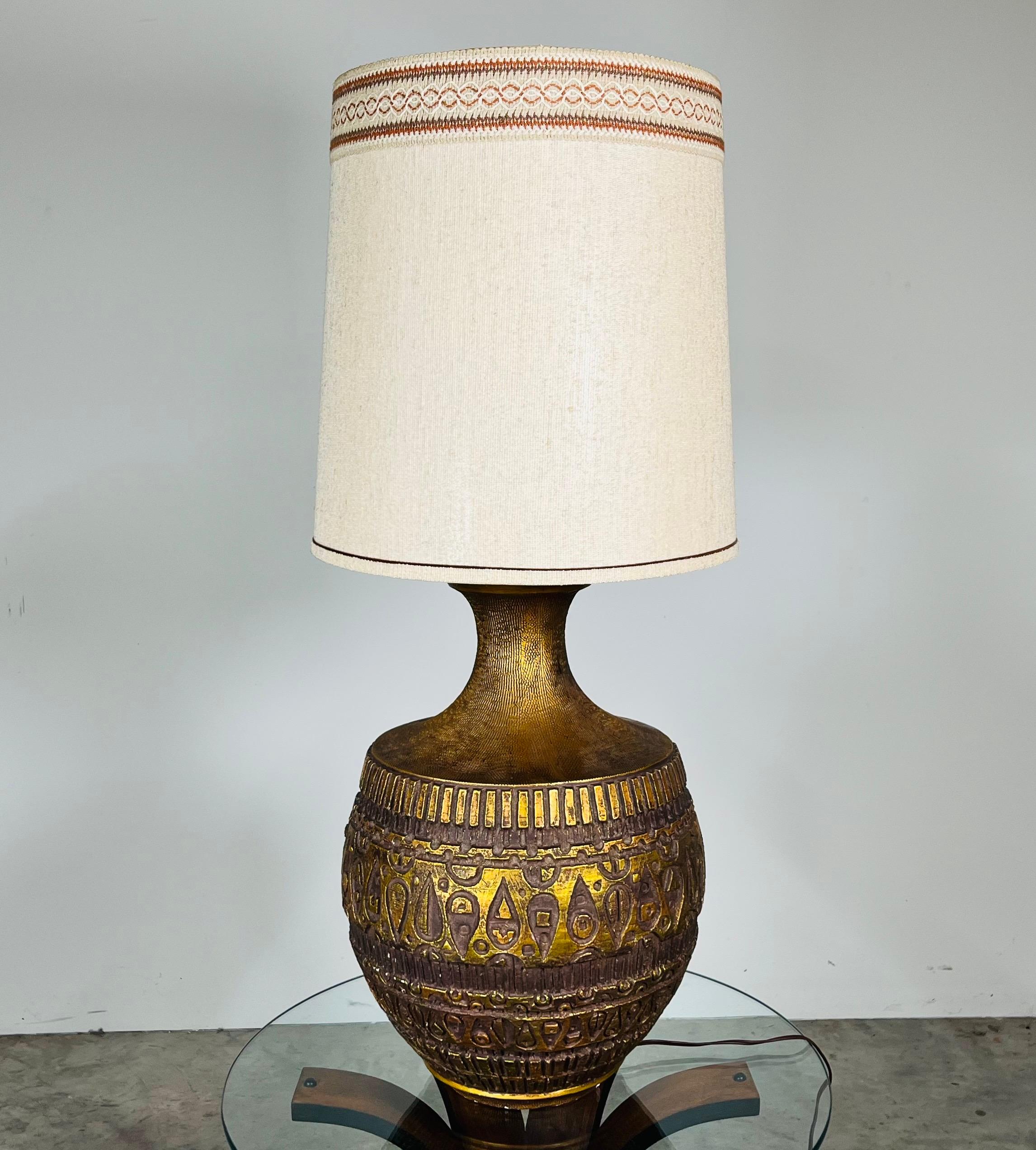 Mid-Century Bitossi Style Bronze Toned Brutalist Table Lamp 1960s In Excellent Condition For Sale In Southampton, NJ