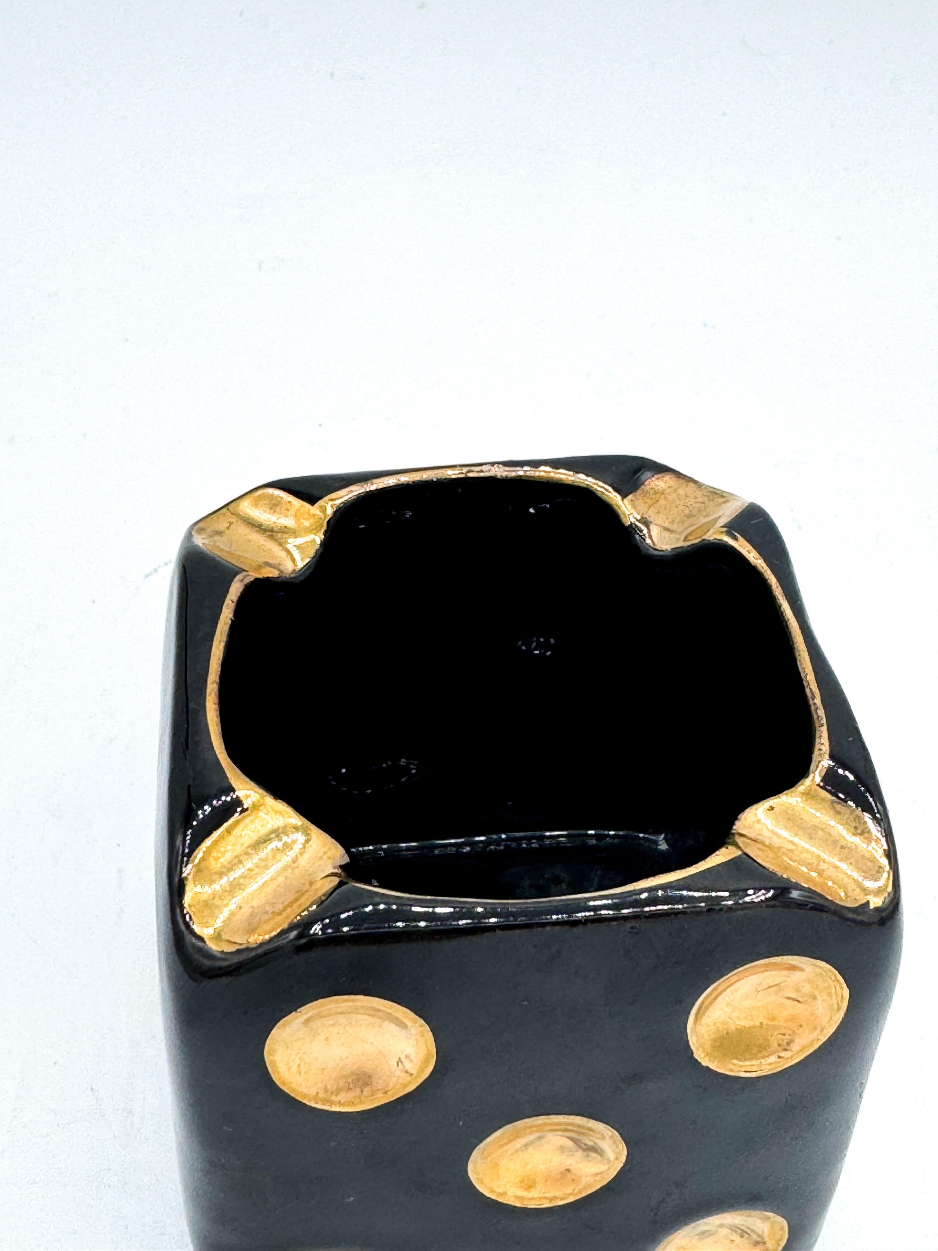 Mid-Century Black and Gold Dice Ashtray, 1950s Ceramic Tabletop Object For Sale 3