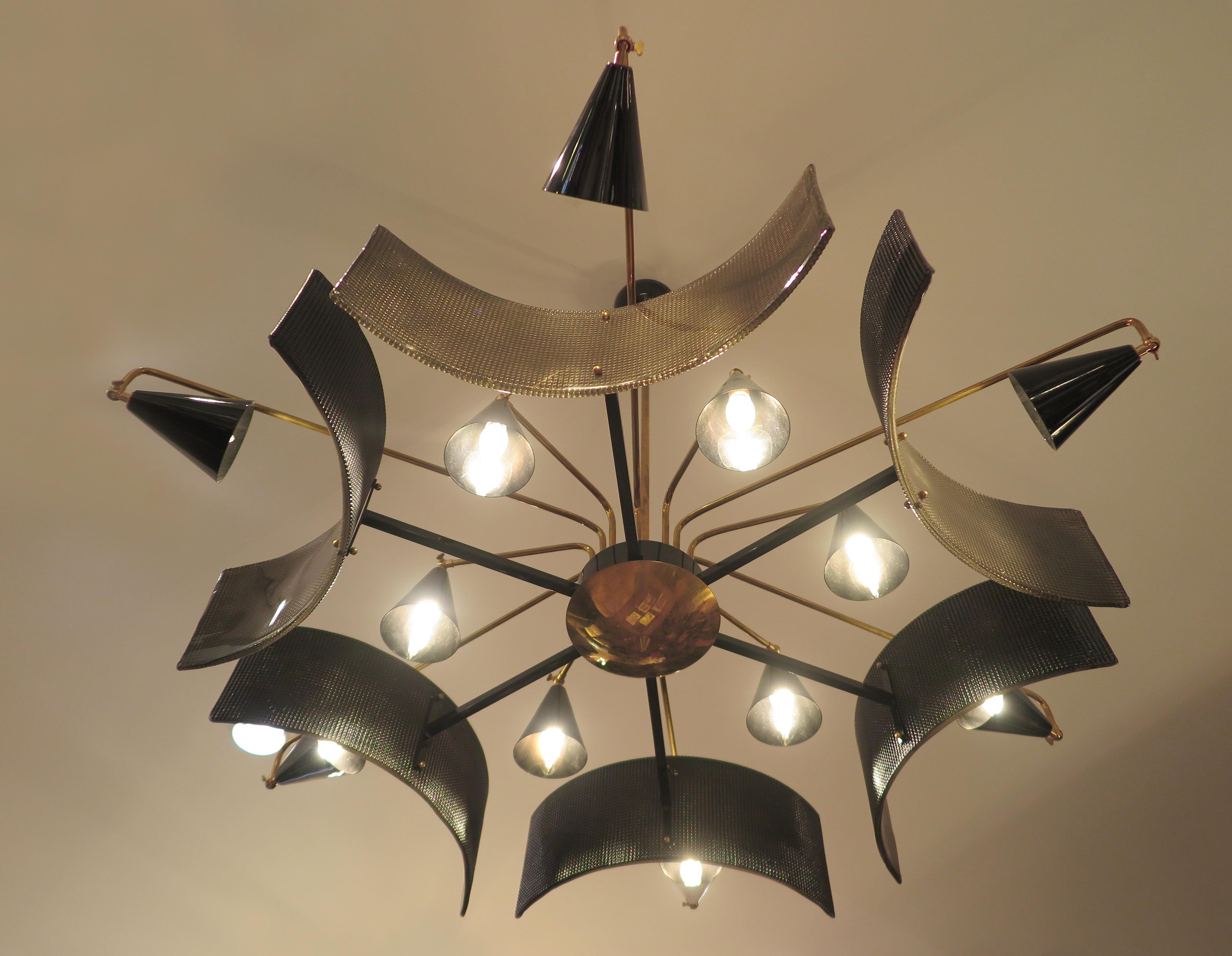 Italian Mid-Century Black and Gold Murano Glass Chandelier  For Sale