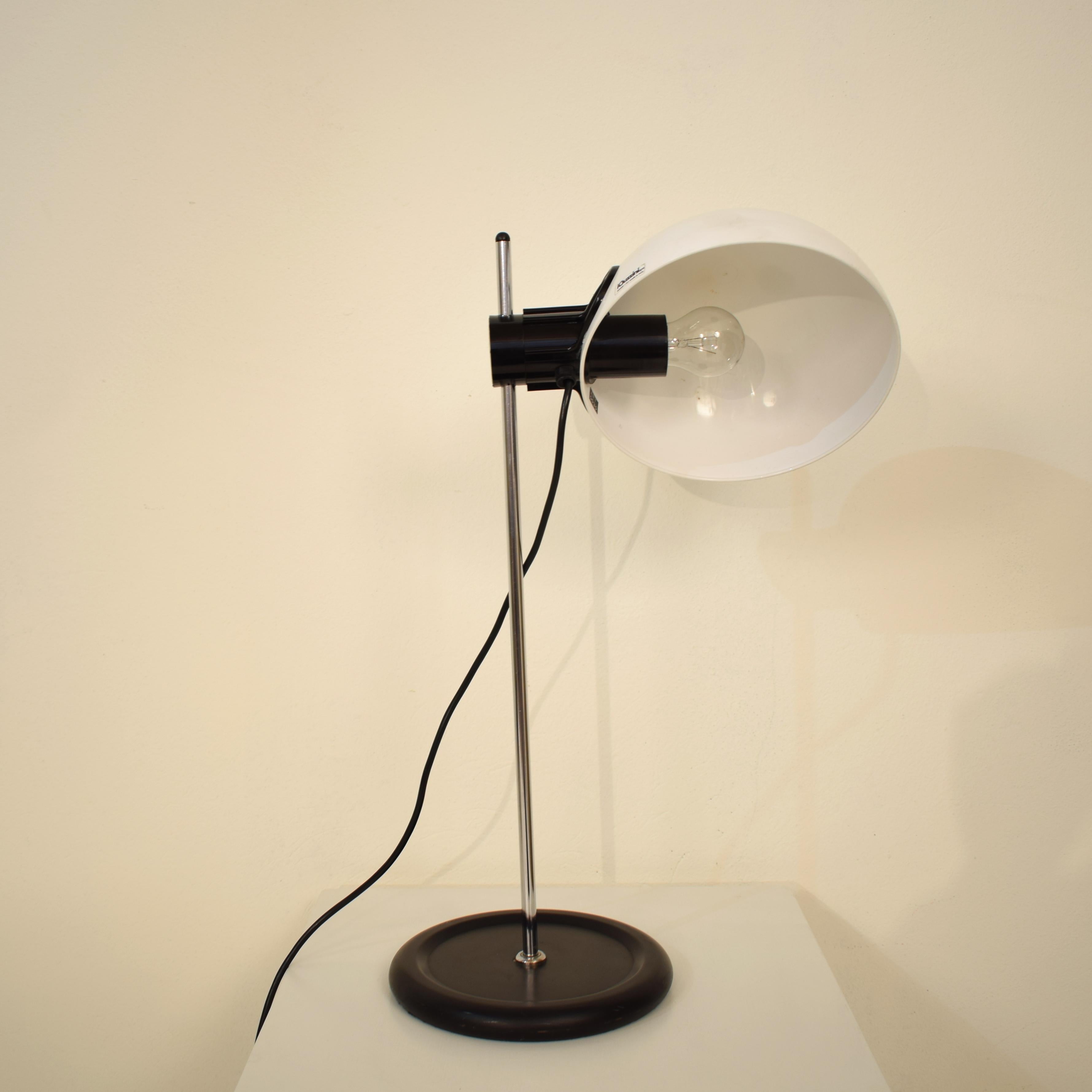 Late 20th Century Midcentury Black and White Table Lamp Model Libellula by Harvey Guzzini, 1970s For Sale