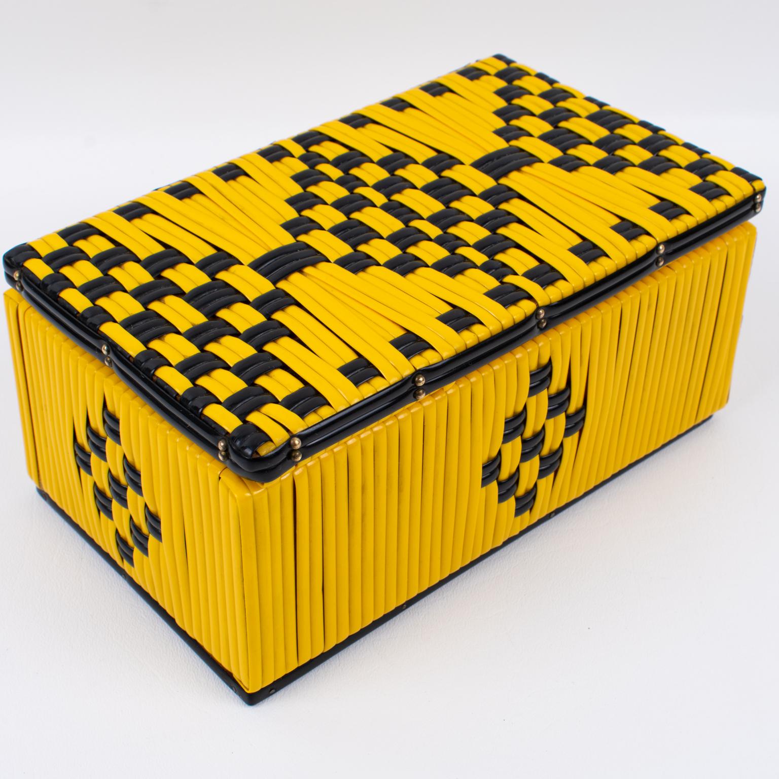 Mid-Century Black and Yellow Vinyl Plastic Scooby Box, France 1950s For Sale 4