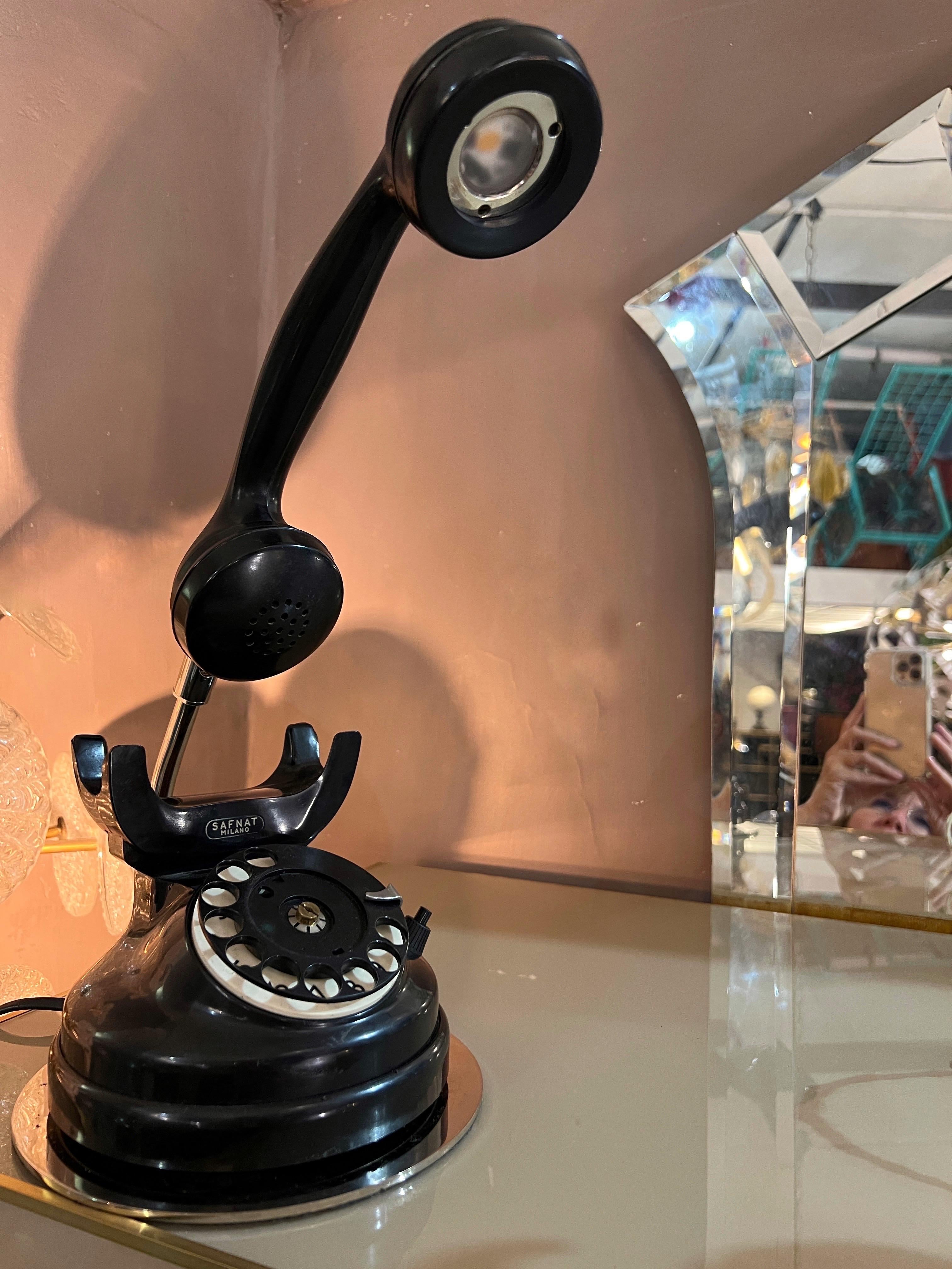 Mid-Century Black Bakelite Telephone Table Lamp, 1950 In Good Condition For Sale In Florence, IT